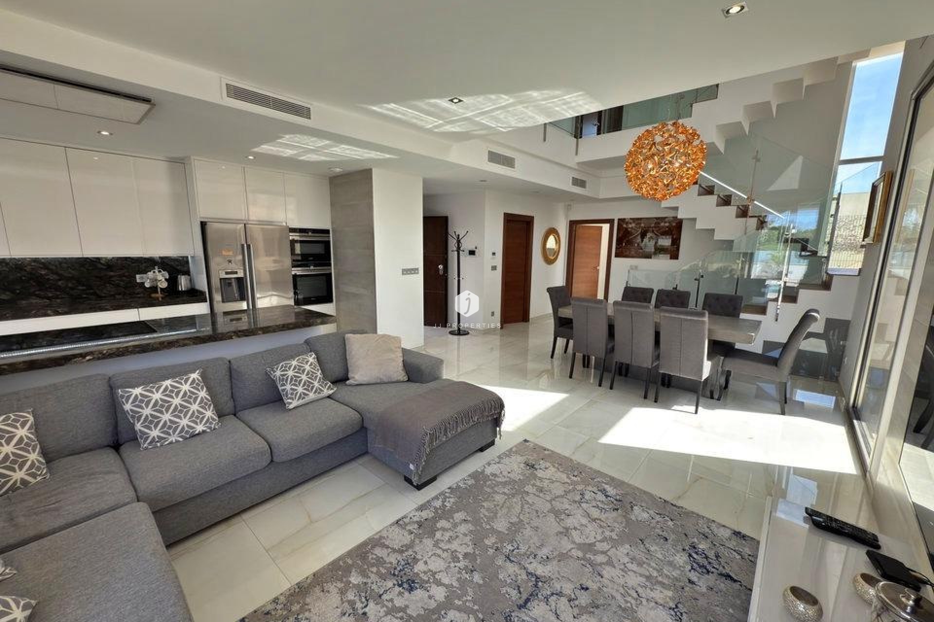 Aus zweiter Hand - Villa -
Orihuela Costa - Villamartín