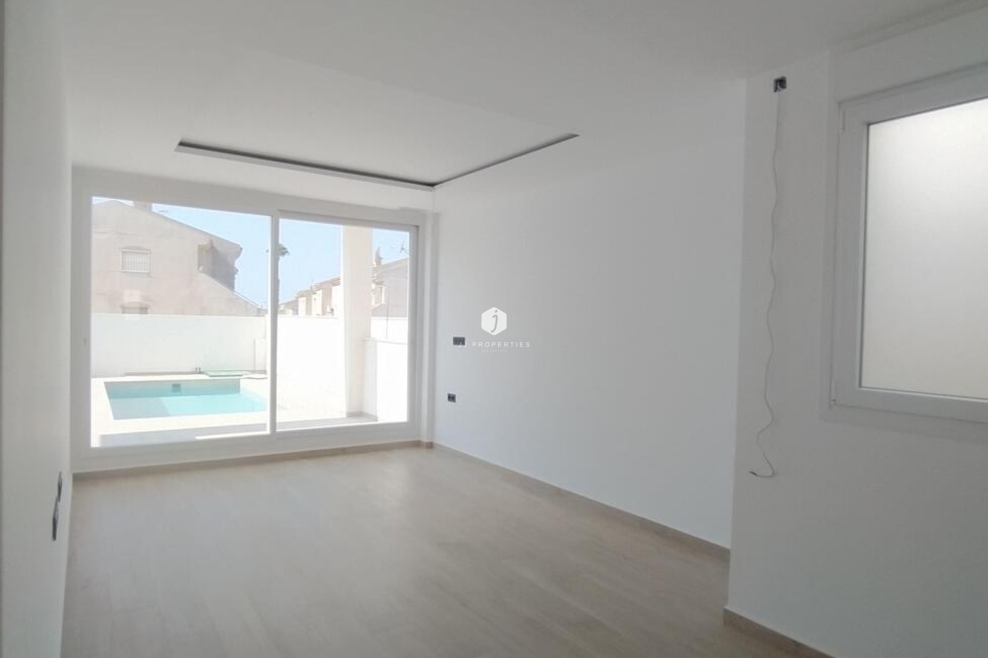 Aus zweiter Hand - Villa Penthouse -
Torrevieja - aguas nuevas