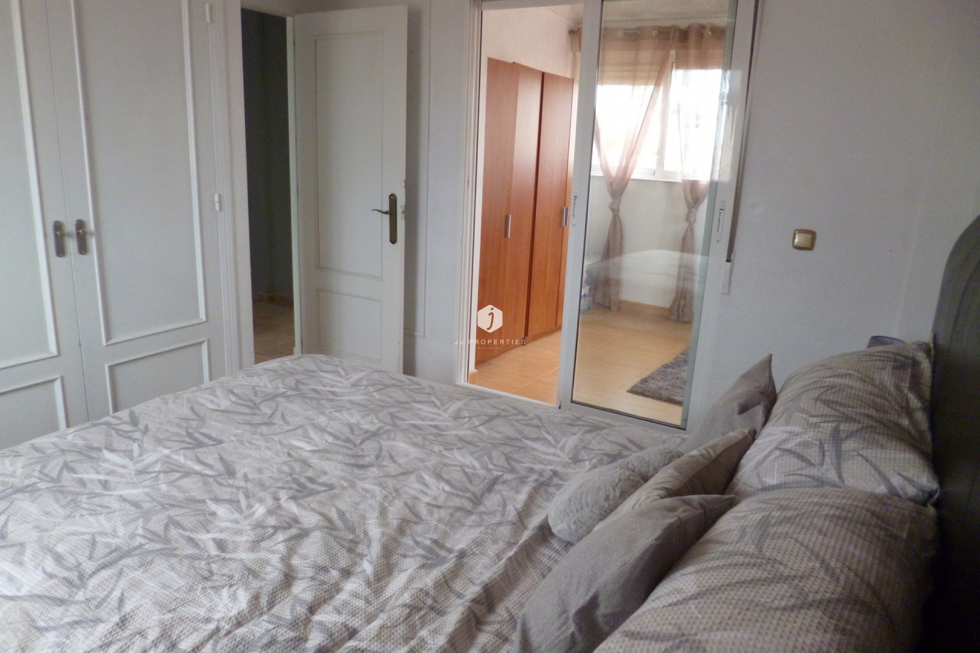 Aus zweiter Hand - Villa -
Playa Flamenca - Costa Blanca