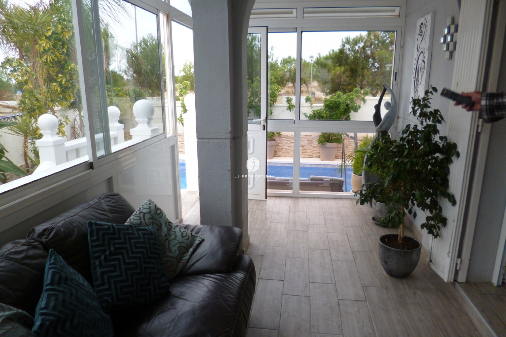Aus zweiter Hand - Villa -
Playa Flamenca - Costa Blanca