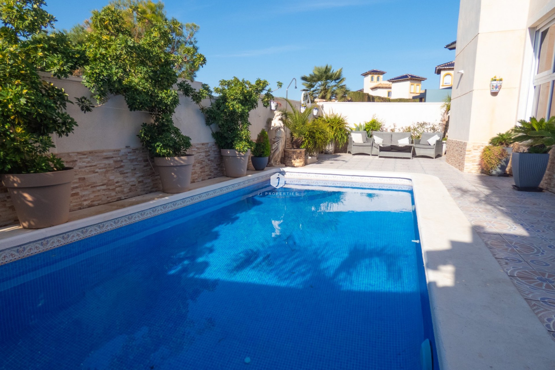Aus zweiter Hand - Villa -
Playa Flamenca - Costa Blanca