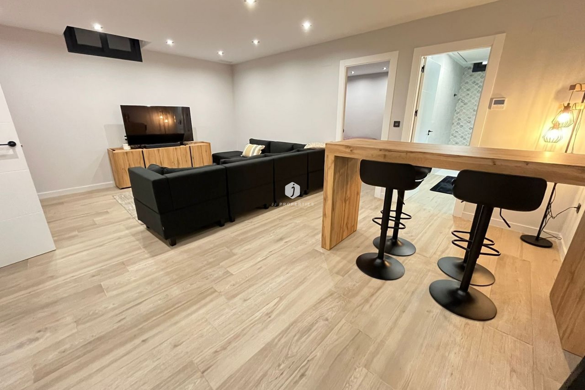 Aus zweiter Hand - Villa -
Punta Prima - Costa Blanca