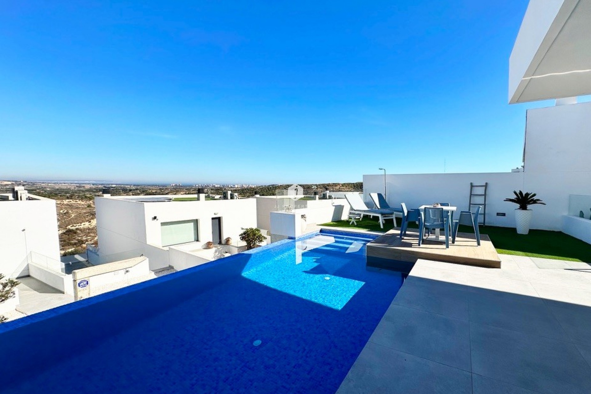 Aus zweiter Hand - Villa -
Rojales - Inland