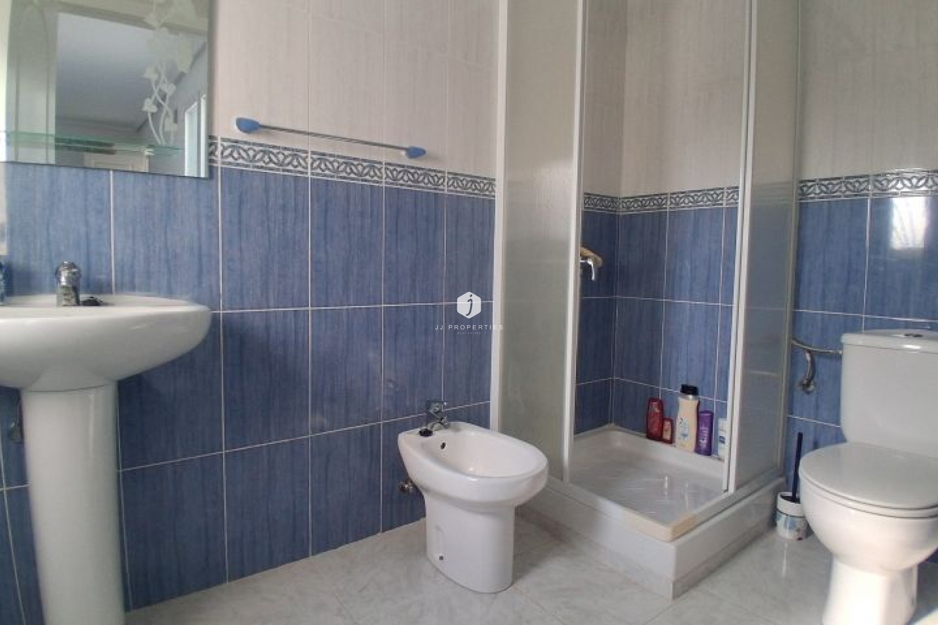 Aus zweiter Hand - Villa -
Rojales - Inland