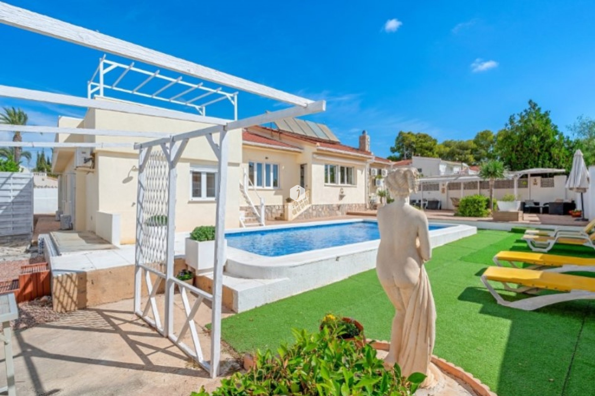 Aus zweiter Hand - Villa -
Rojales - Inland