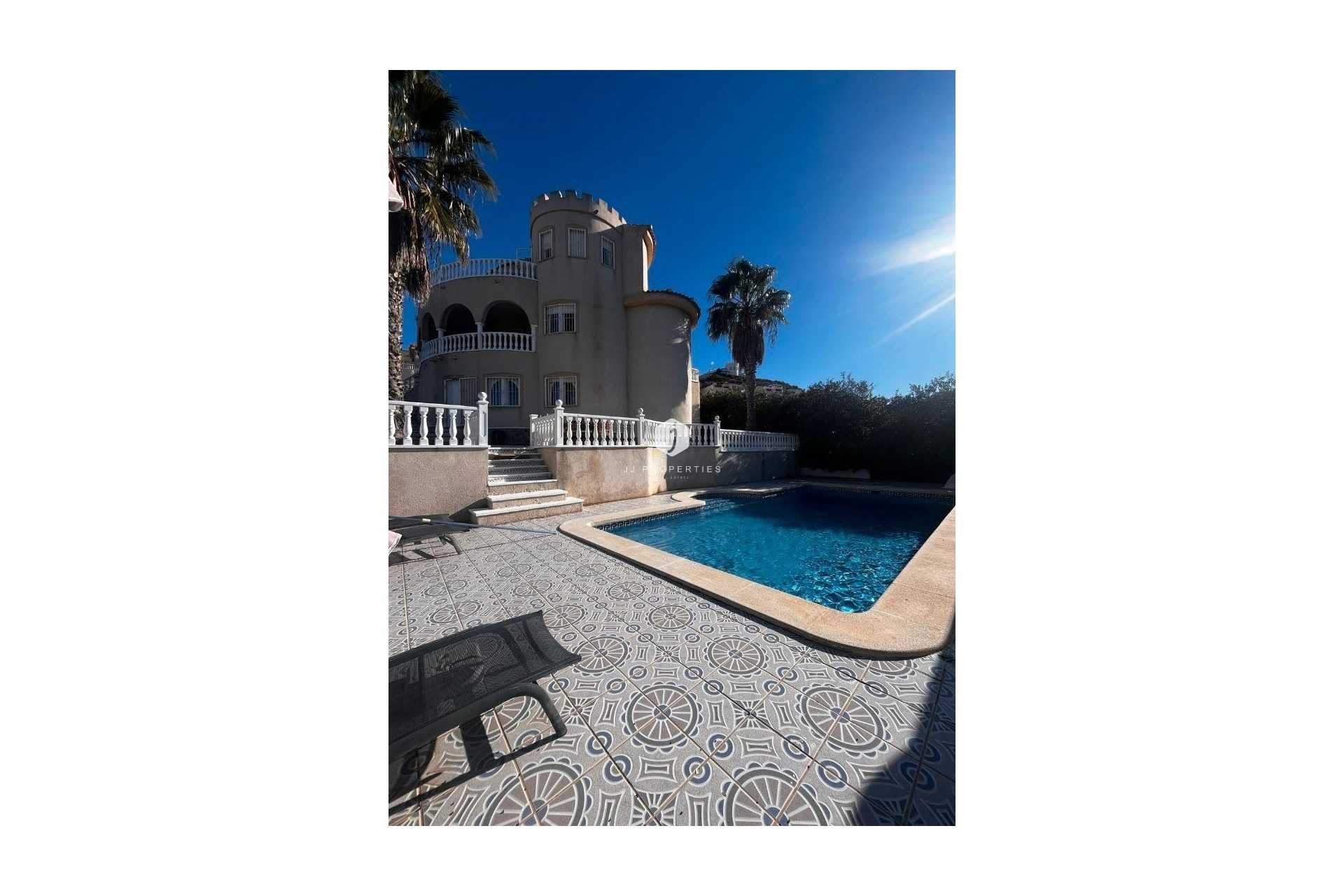 Aus zweiter Hand - Villa -
Rojales - La Marquesa