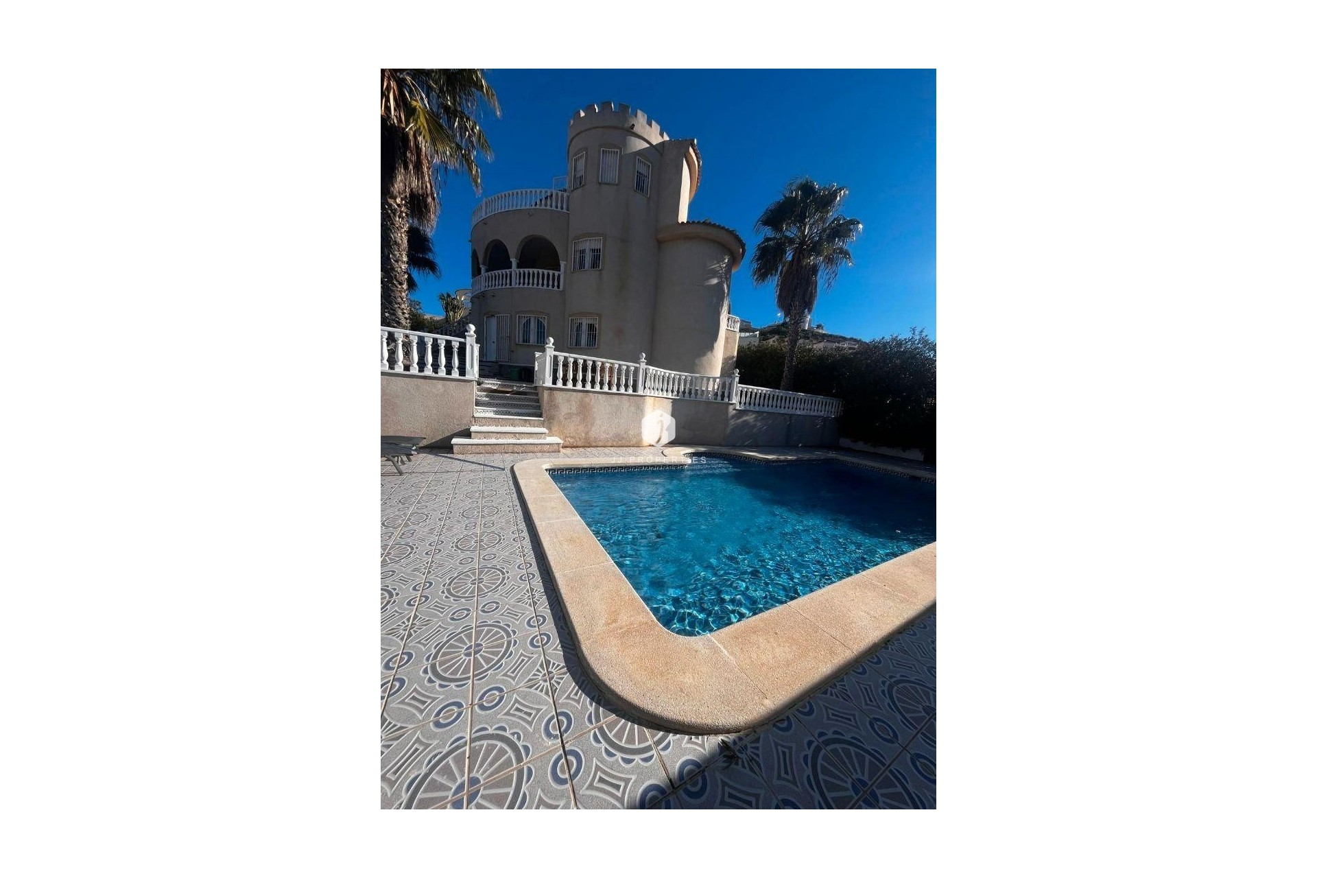 Aus zweiter Hand - Villa -
Rojales - La Marquesa