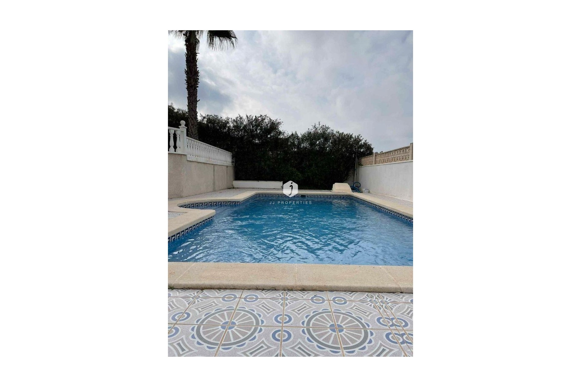 Aus zweiter Hand - Villa -
Rojales - La Marquesa