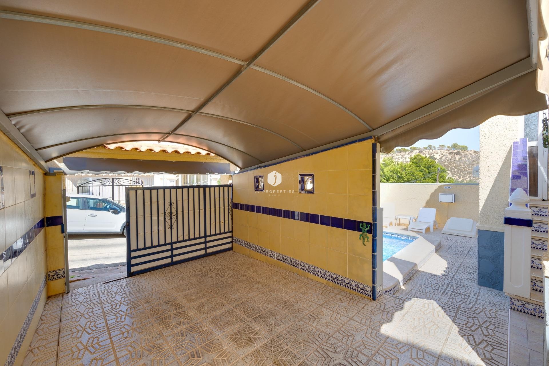 Aus zweiter Hand - Villa -
San Fulgencio - La Marina