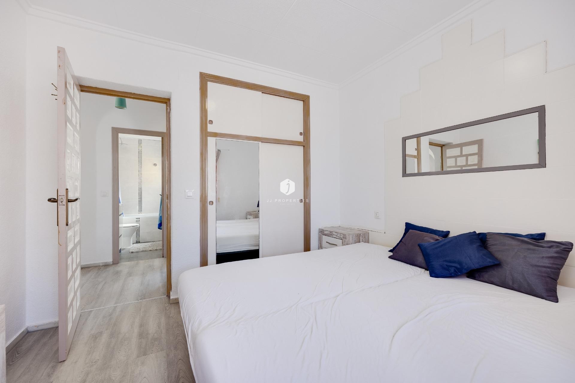 Aus zweiter Hand - Villa -
San Fulgencio - La Marina