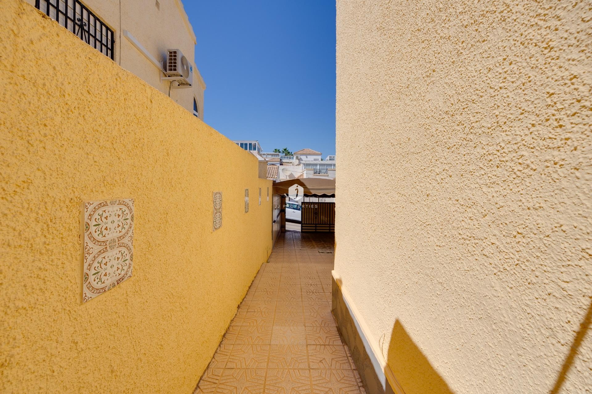 Aus zweiter Hand - Villa -
San Fulgencio - La Marina