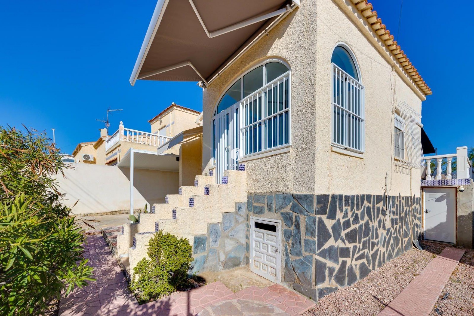 Aus zweiter Hand - Villa -
San Fulgencio - La Marina