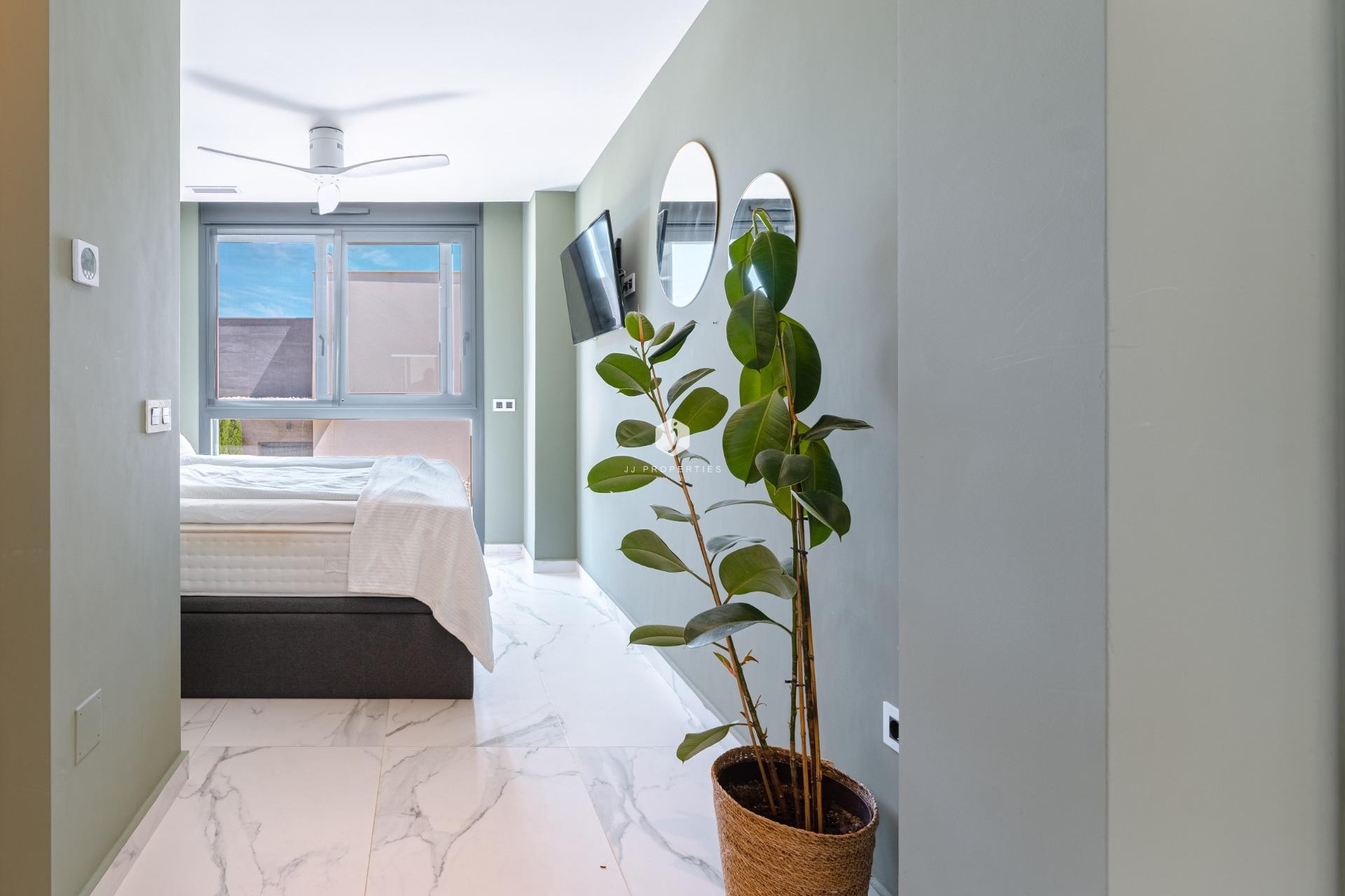 Aus zweiter Hand - Villa -
San Miguel de Salinas - Bellavista