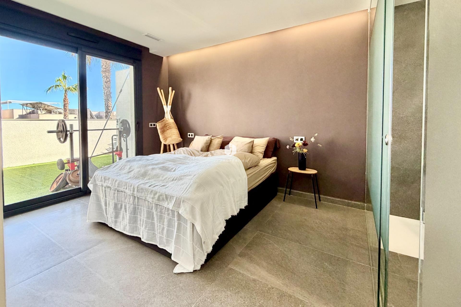 Aus zweiter Hand - Villa -
San Miguel de Salinas - Bellavista