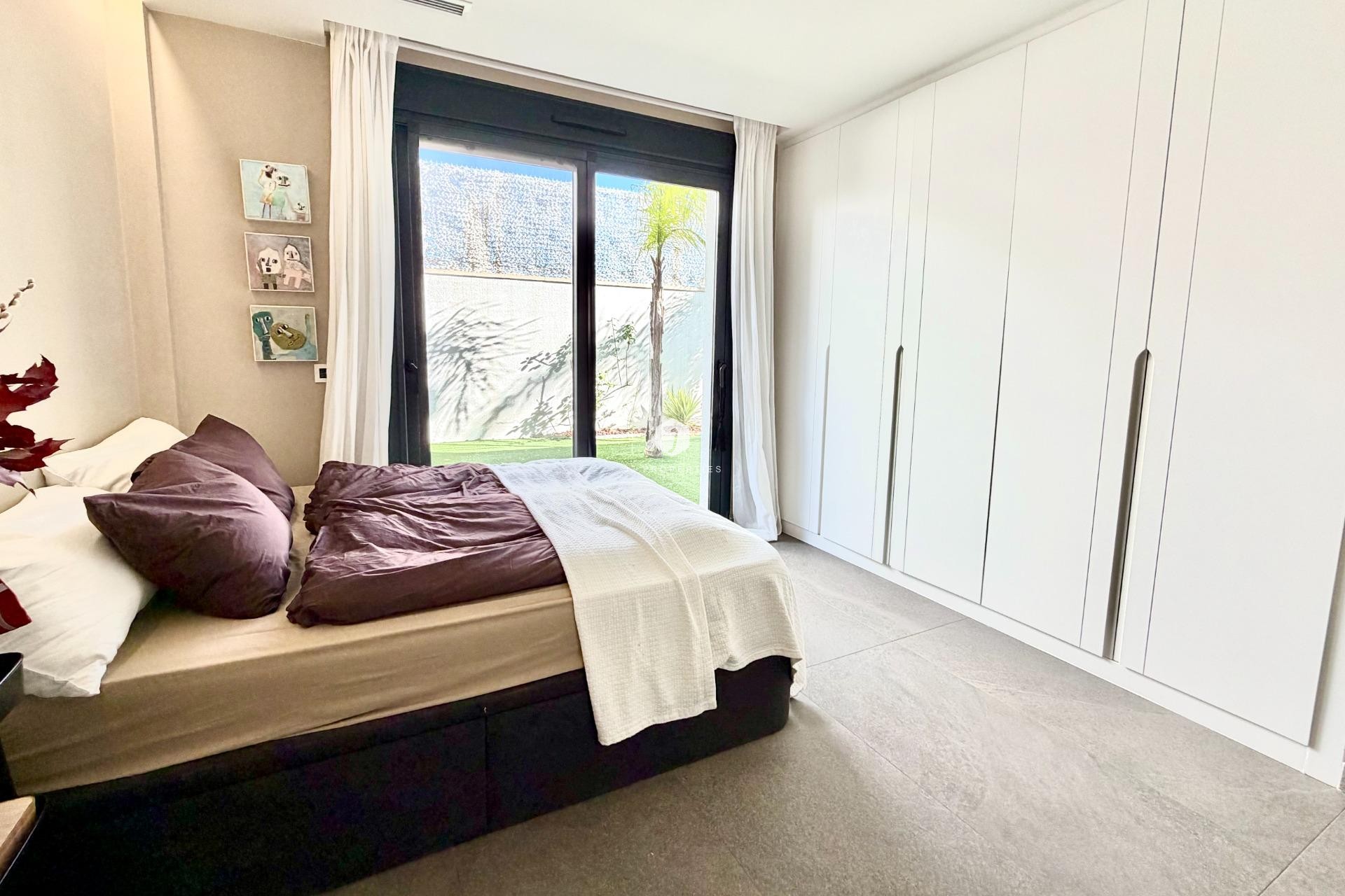 Aus zweiter Hand - Villa -
San Miguel de Salinas - Bellavista