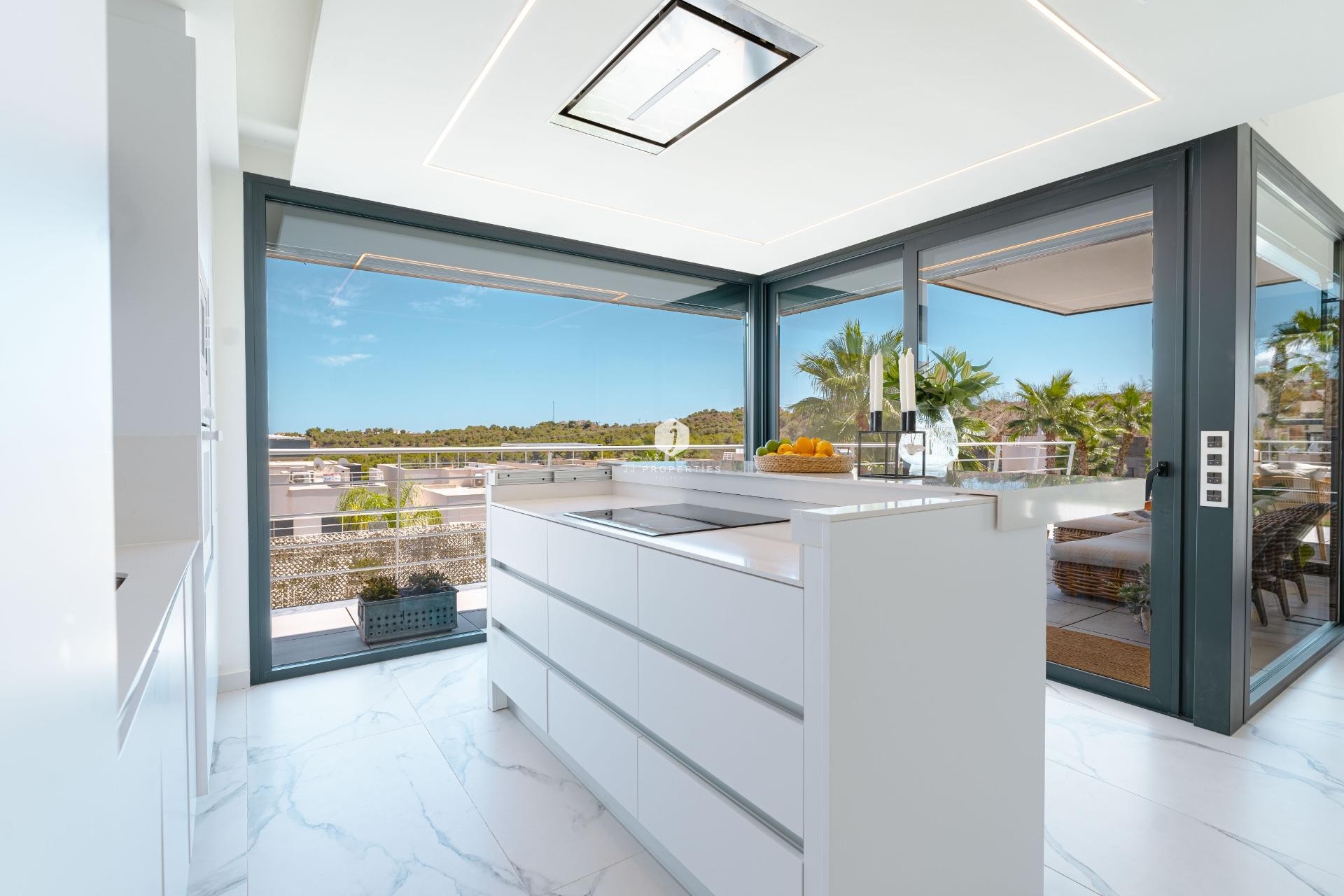 Aus zweiter Hand - Villa -
San Miguel de Salinas - Bellavista