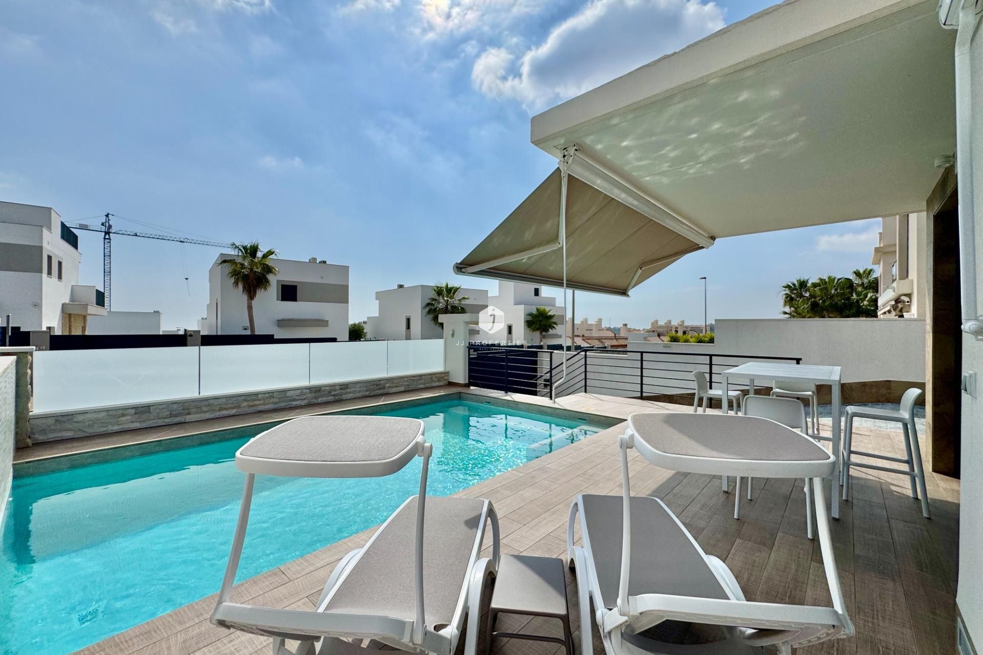 Aus zweiter Hand - Villa -
San Miguel de Salinas - Bellavista