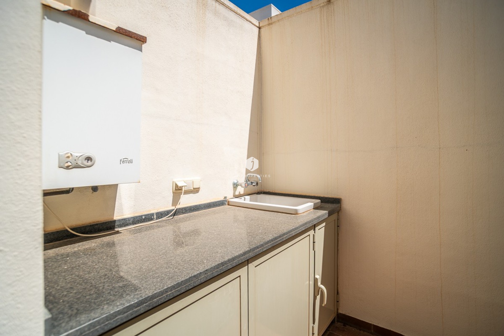 Aus zweiter Hand - Villa -
San Miguel de Salinas - Inland