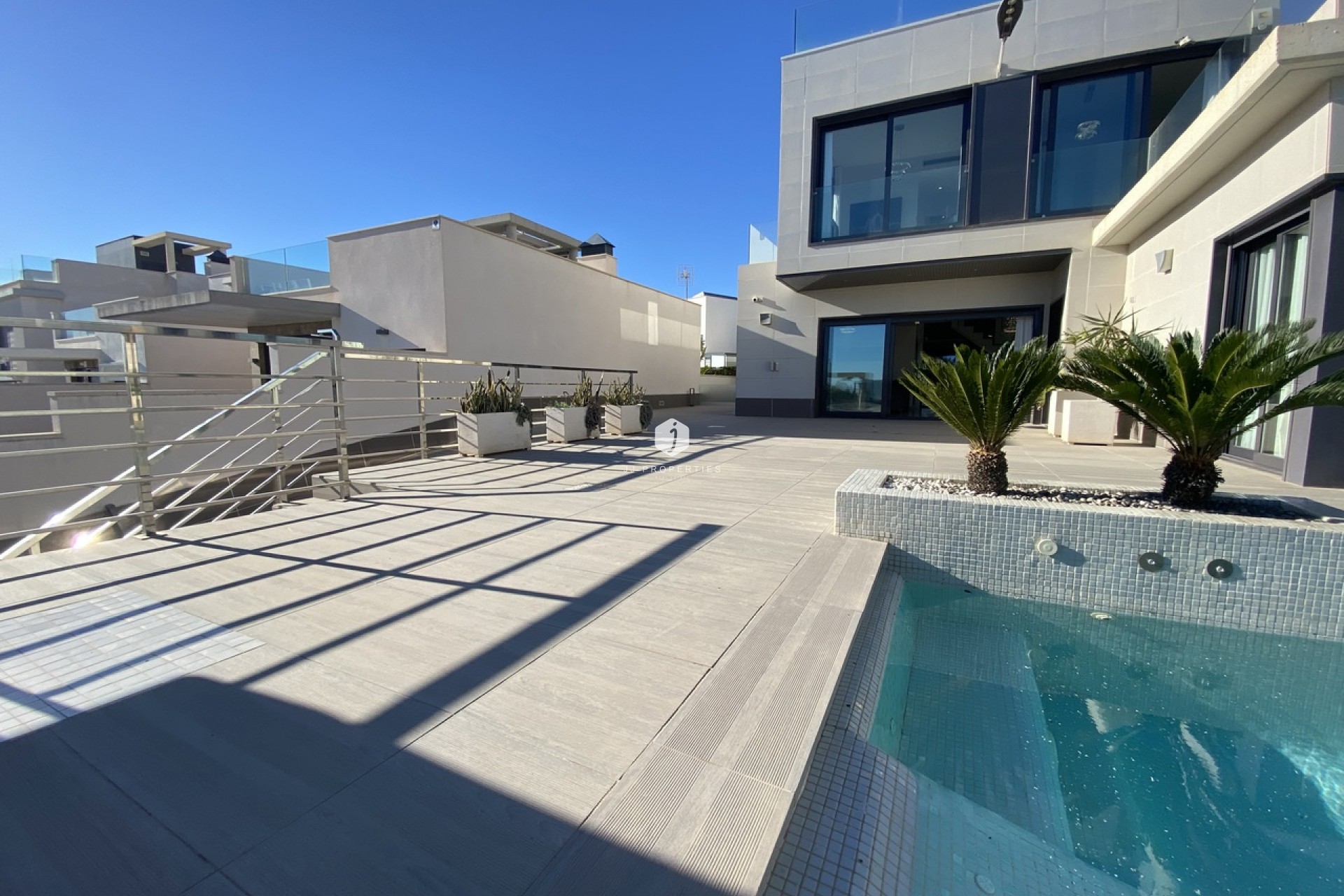 Aus zweiter Hand - Villa -
San Miguel de Salinas - Inland