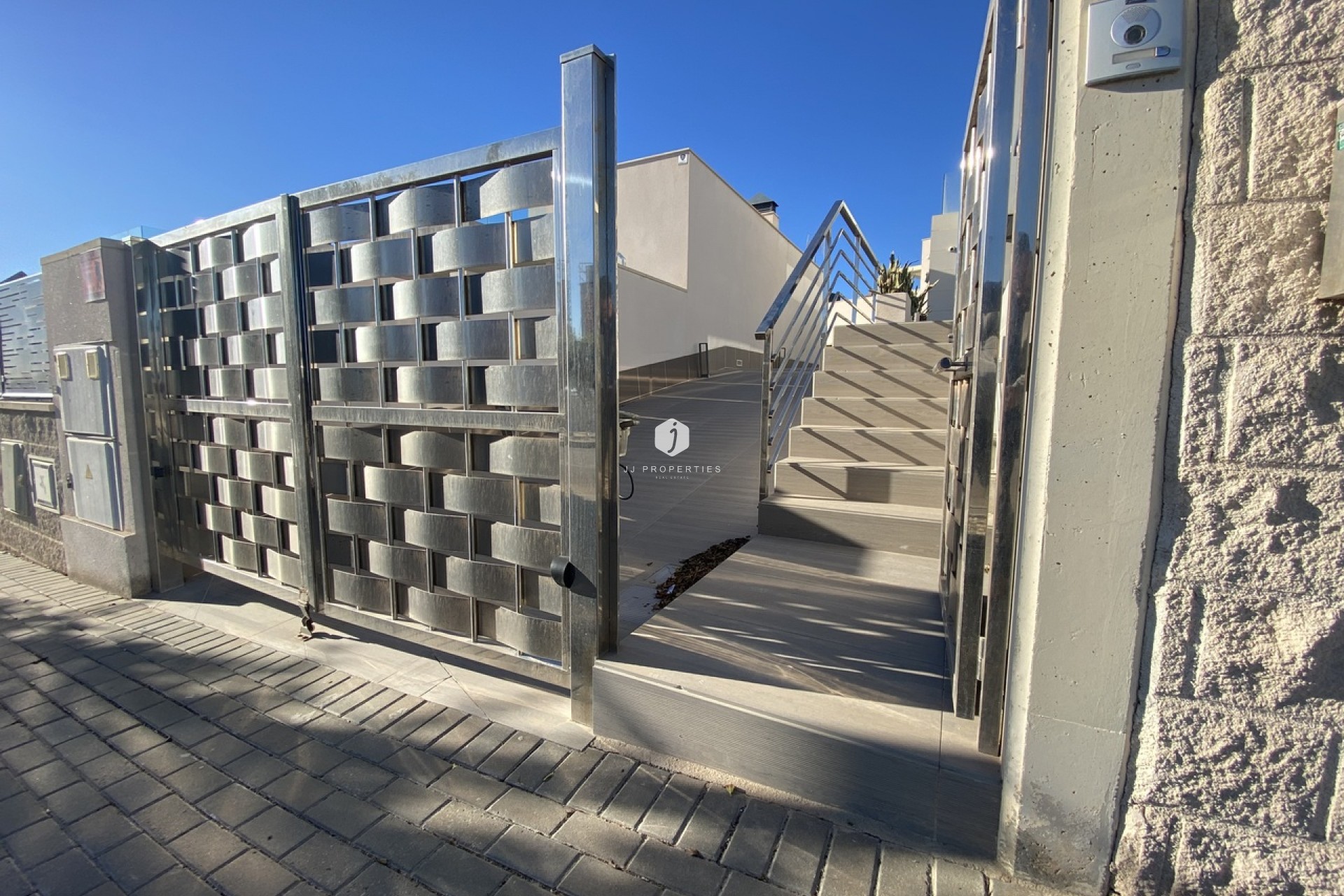 Aus zweiter Hand - Villa -
San Miguel de Salinas - Inland