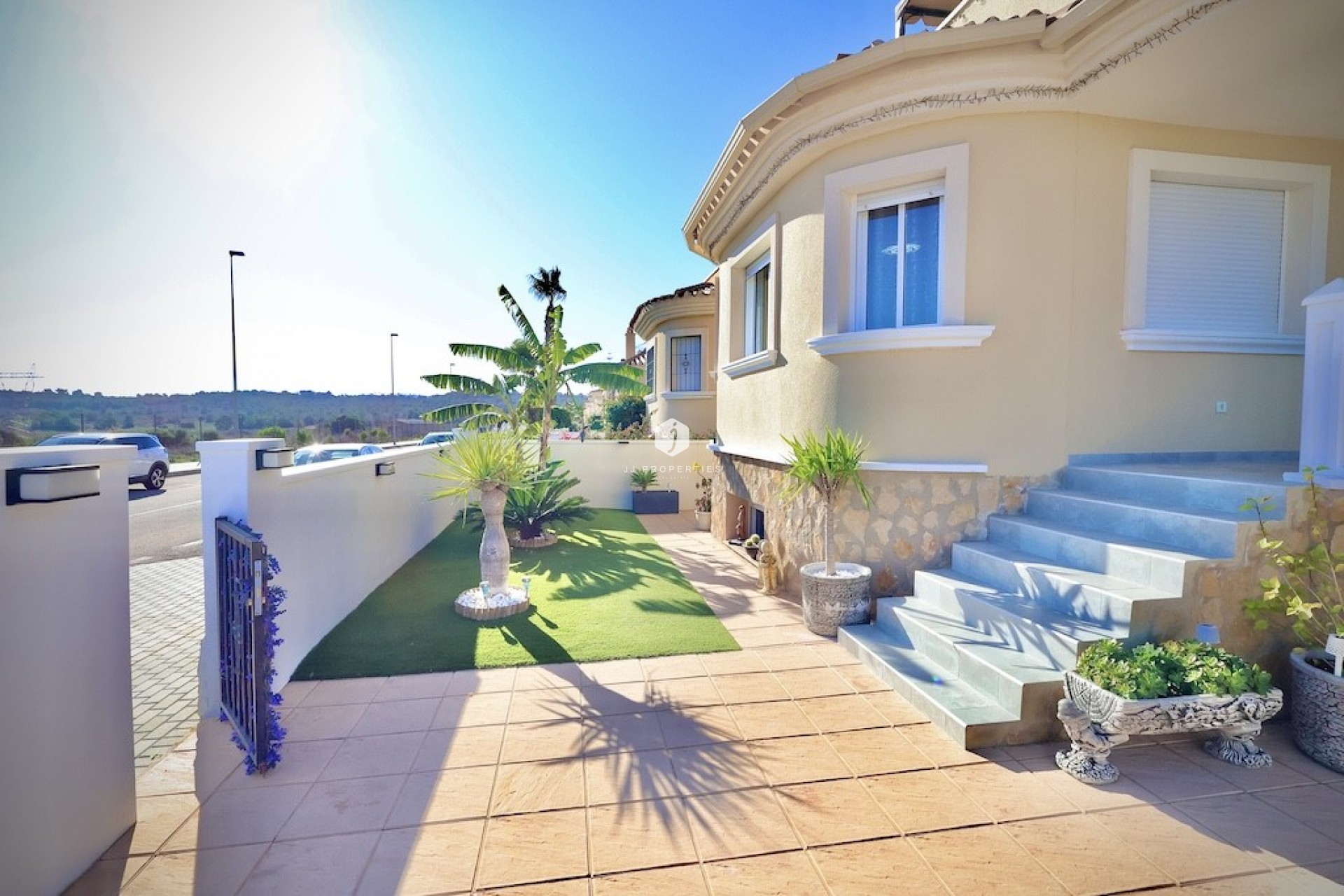 Aus zweiter Hand - Villa -
San Miguel de Salinas - Inland