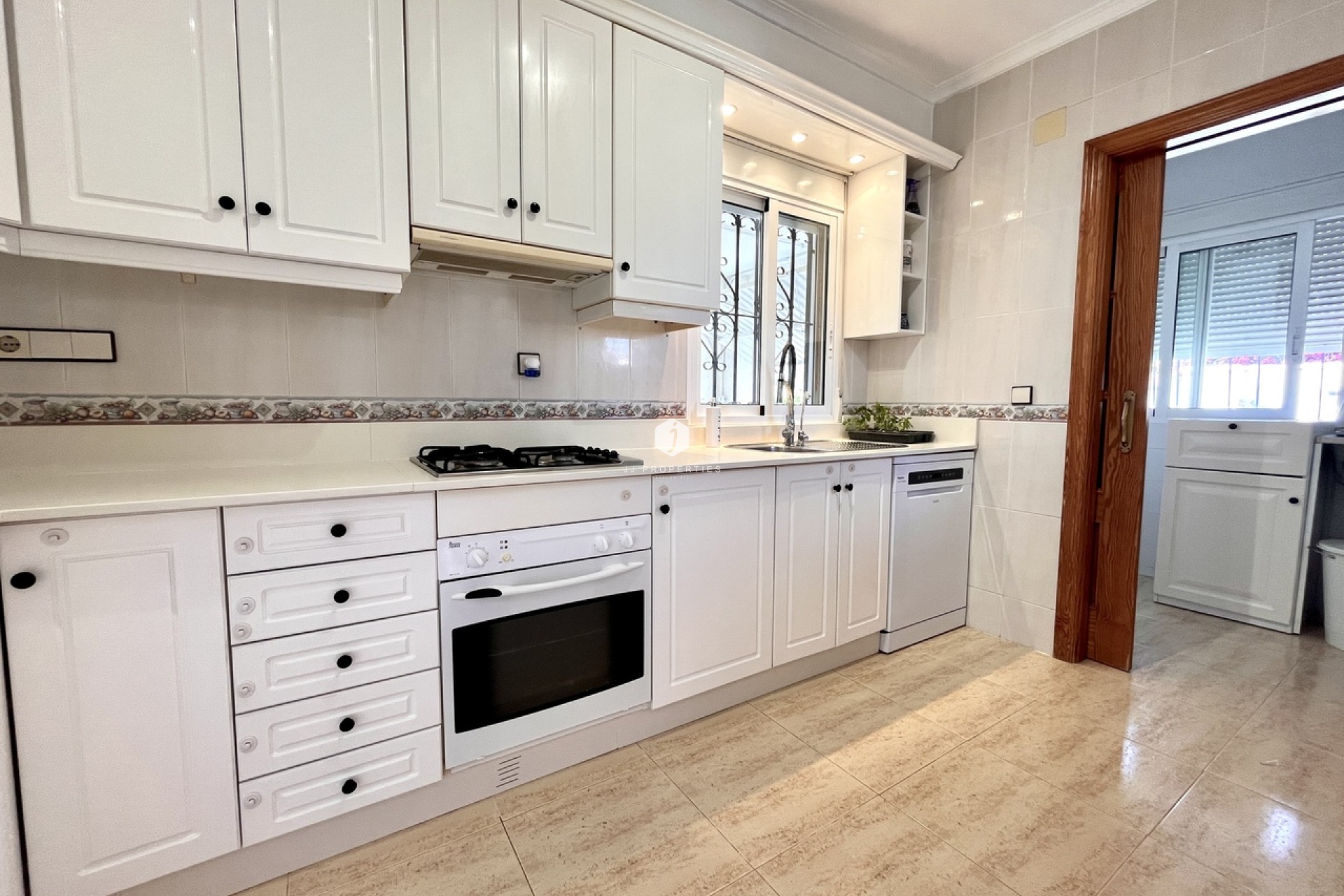 Aus zweiter Hand - Villa -
San Miguel de Salinas - Inland