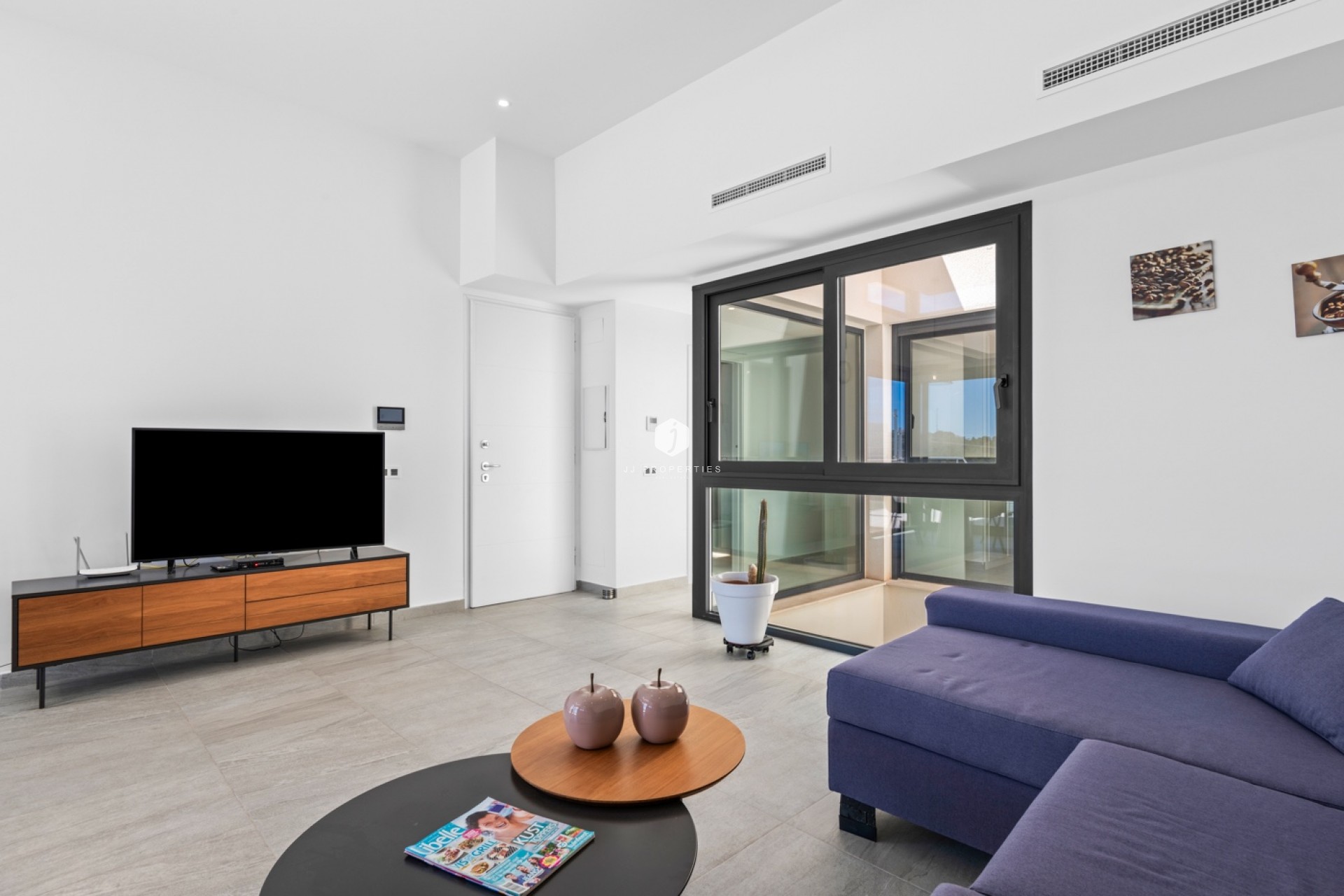 Aus zweiter Hand - Villa -
San Miguel de Salinas - Inland