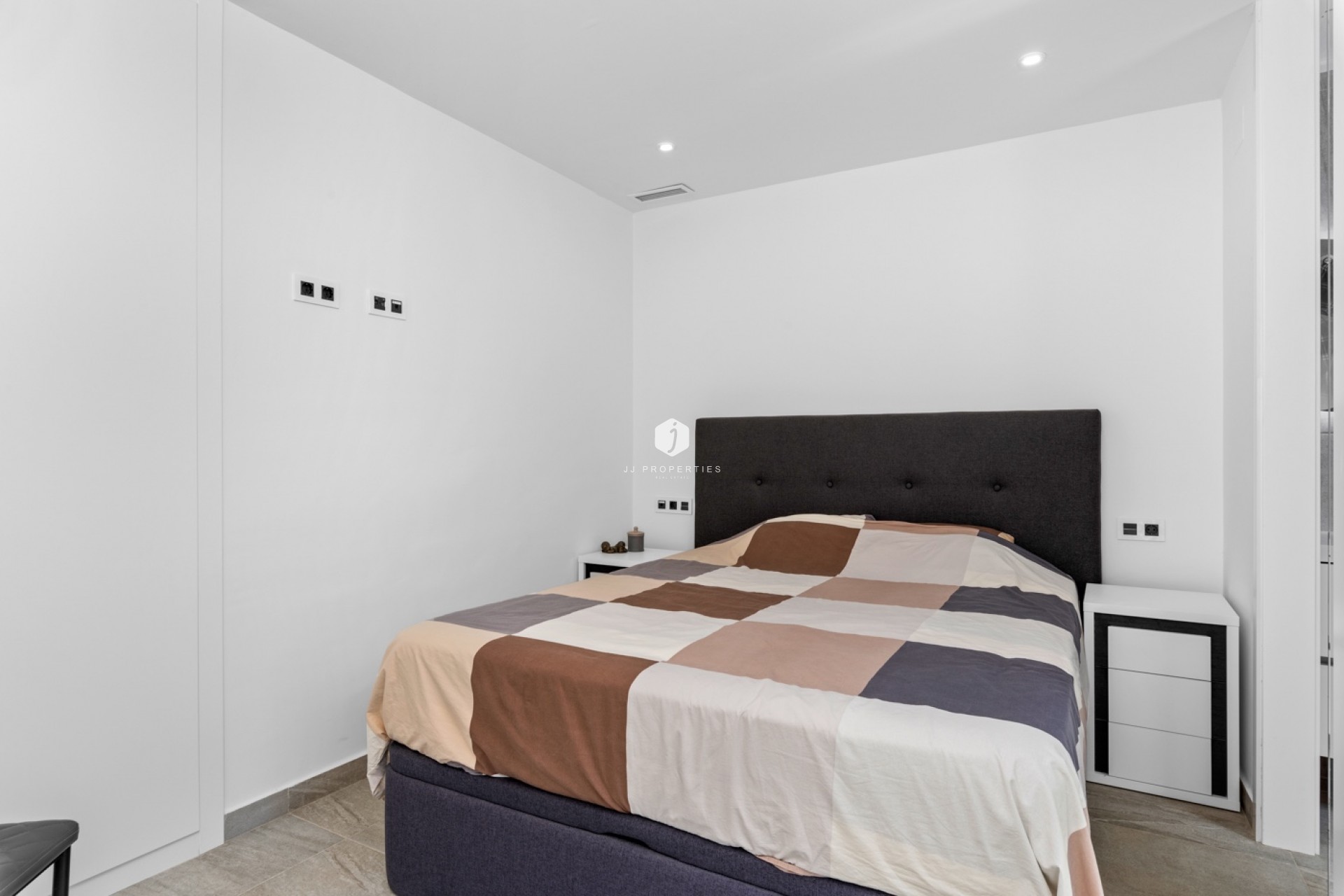 Aus zweiter Hand - Villa -
San Miguel de Salinas - Inland