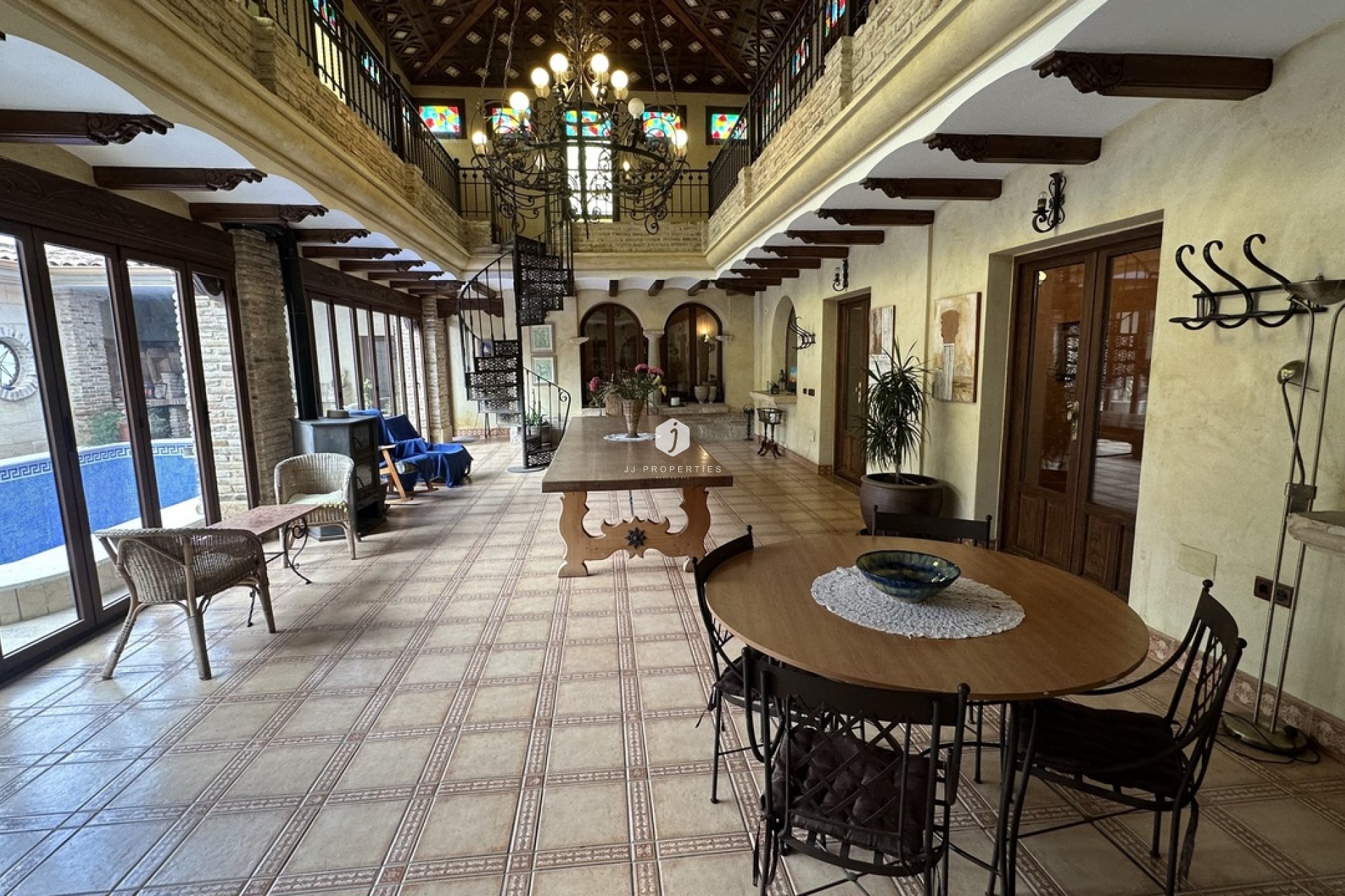 Aus zweiter Hand - Villa -
San Miguel de Salinas - Inland