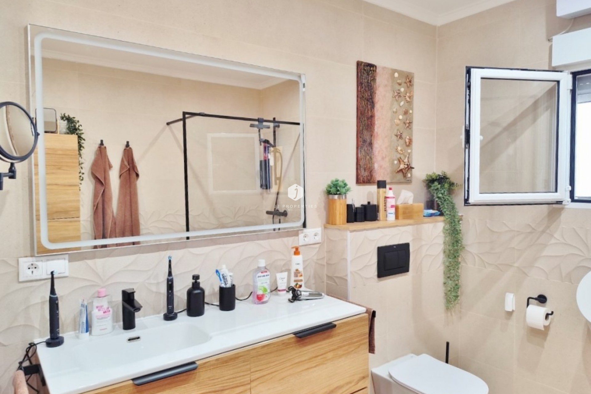 Aus zweiter Hand - Villa -
San Miguel de Salinas - Inland