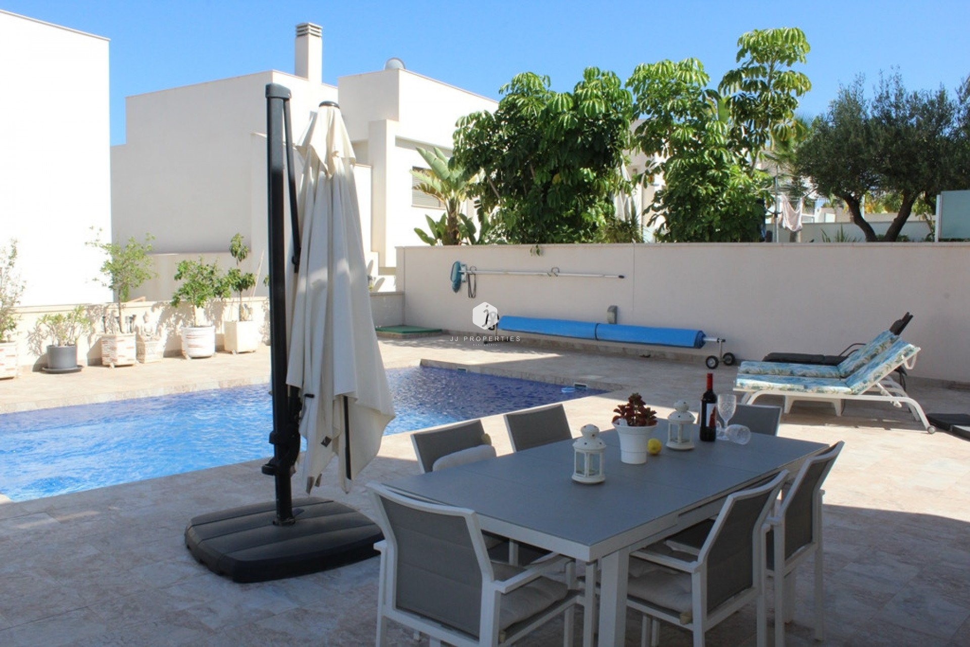 Aus zweiter Hand - Villa -
San Miguel de Salinas - Inland