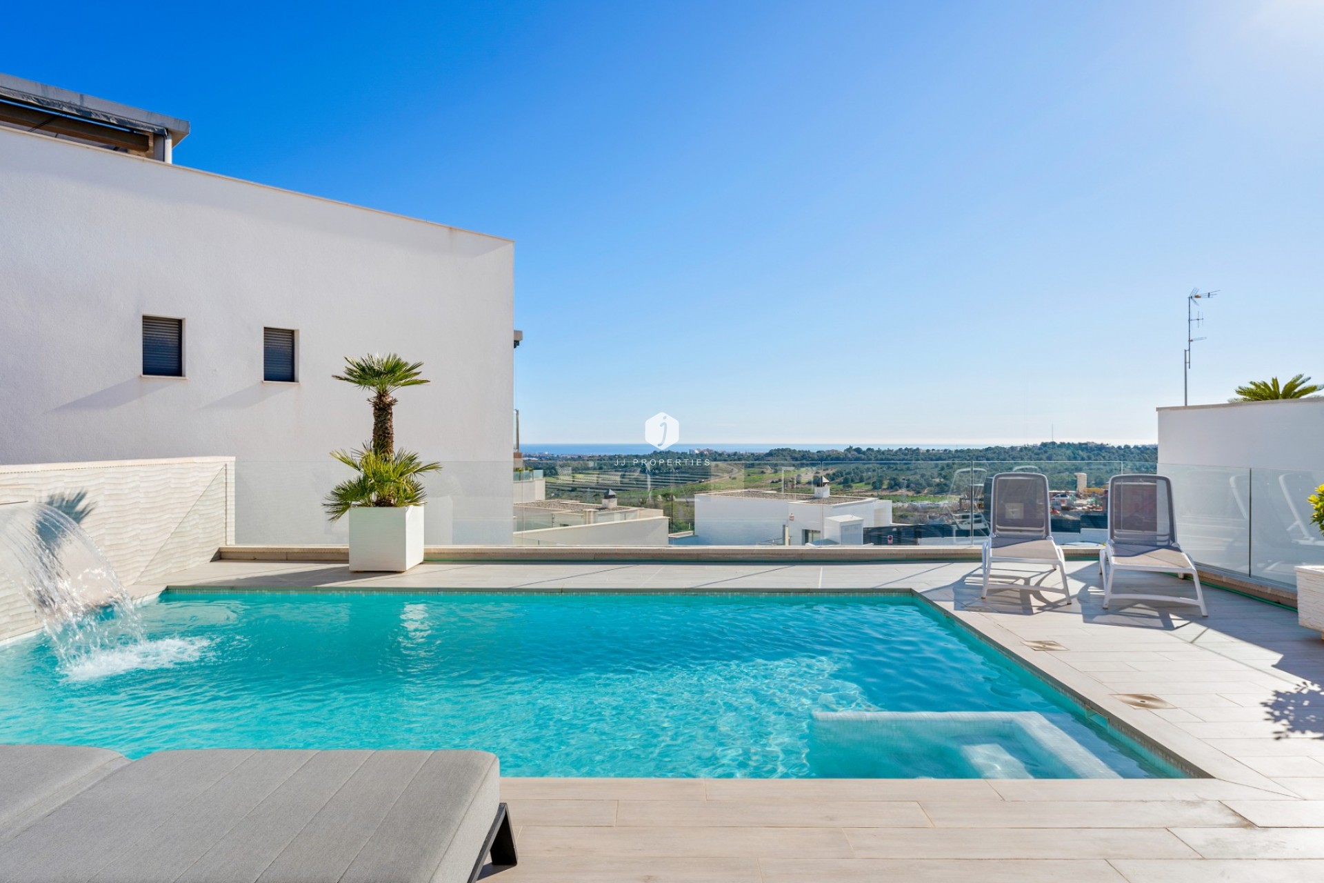 Aus zweiter Hand - Villa -
San Miguel de Salinas - Inland