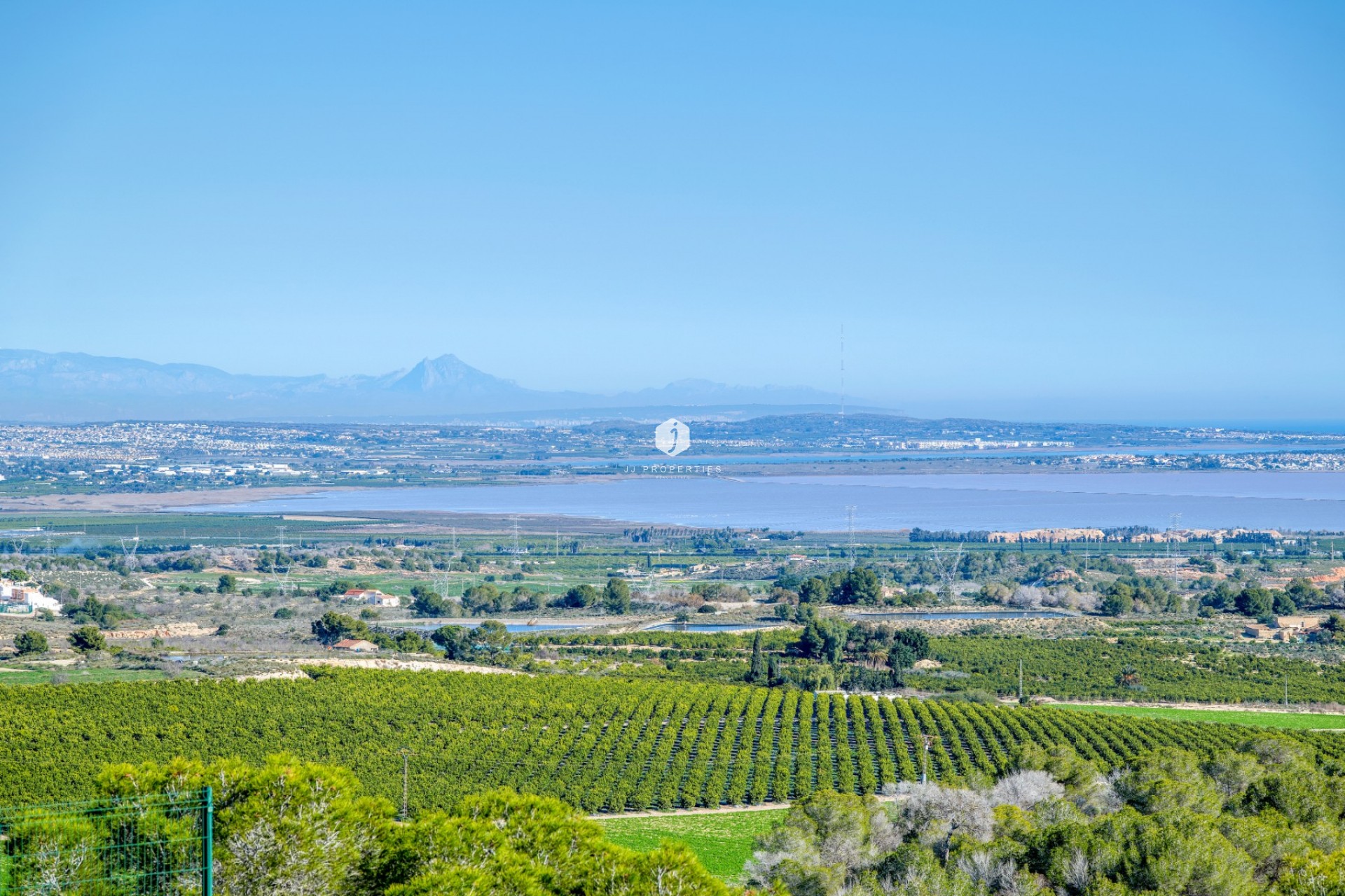 Aus zweiter Hand - Villa -
San Miguel de Salinas - Inland