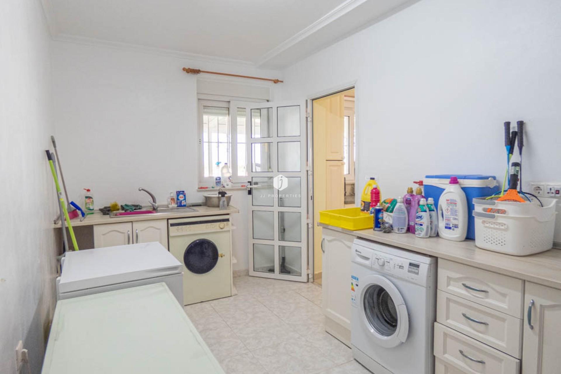 Aus zweiter Hand - Villa -
San Miguel de Salinas - Inland