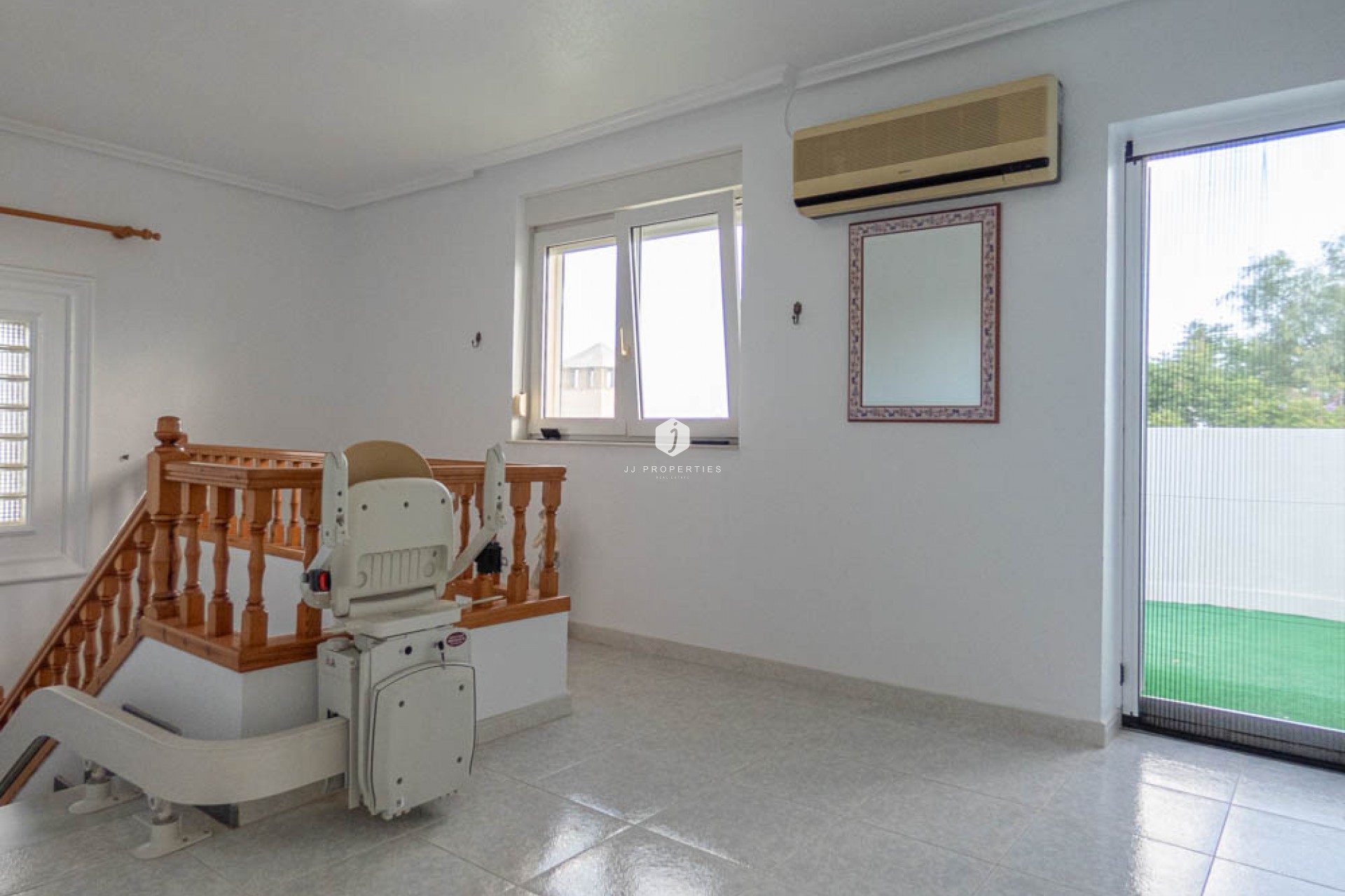 Aus zweiter Hand - Villa -
San Miguel de Salinas - Inland