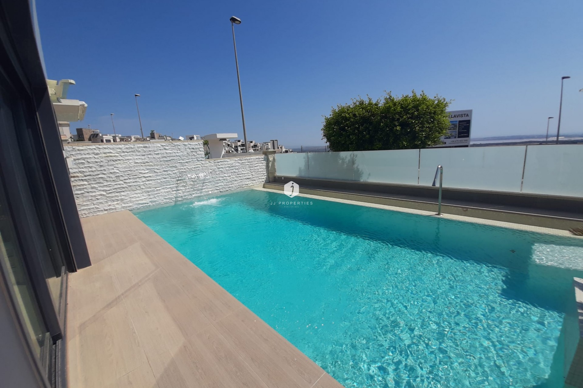 Aus zweiter Hand - Villa -
San Miguel de Salinas - Inland