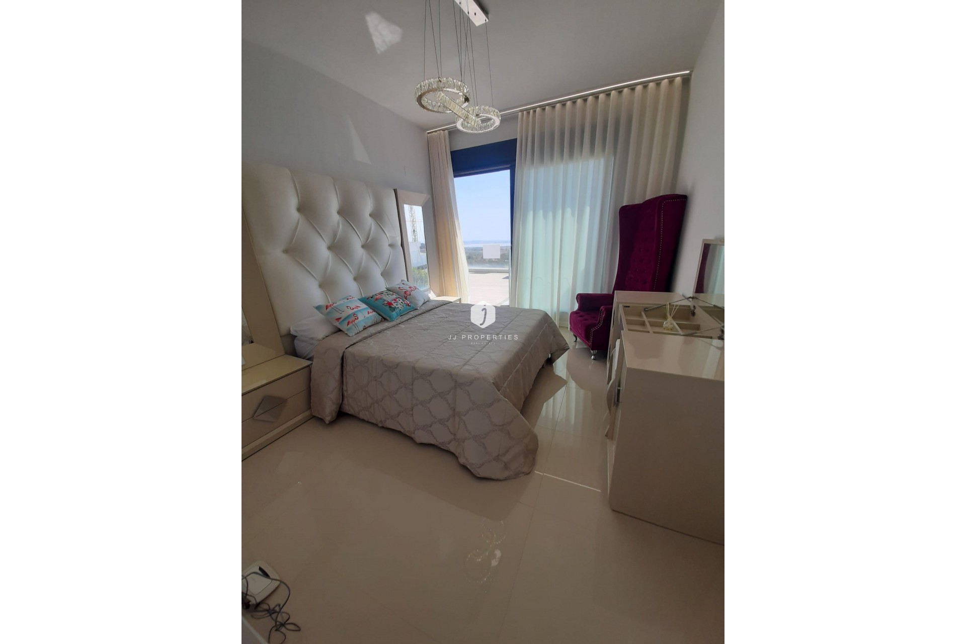 Aus zweiter Hand - Villa -
San Miguel de Salinas - Inland