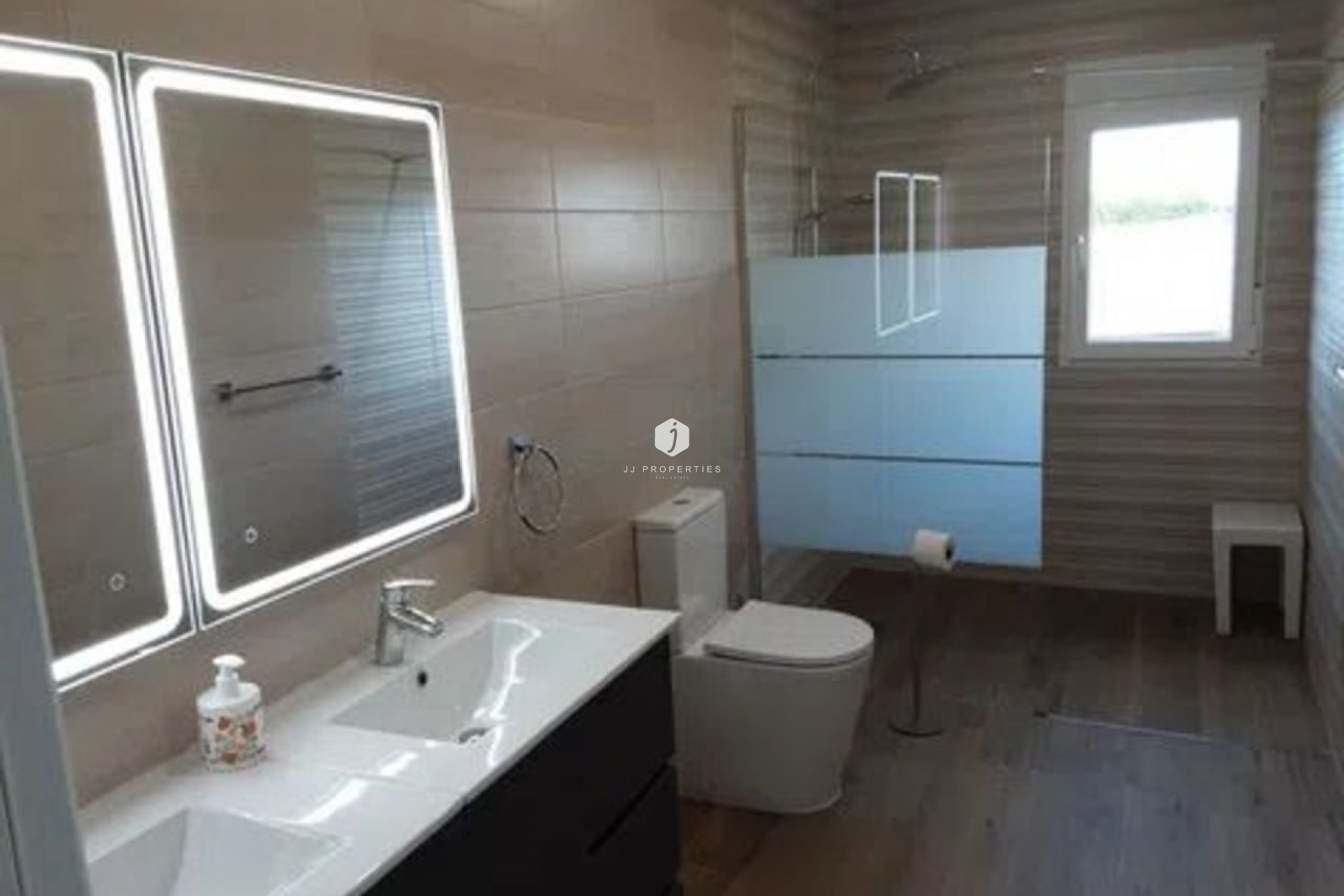 Aus zweiter Hand - Villa -
San Miguel de Salinas - Inland