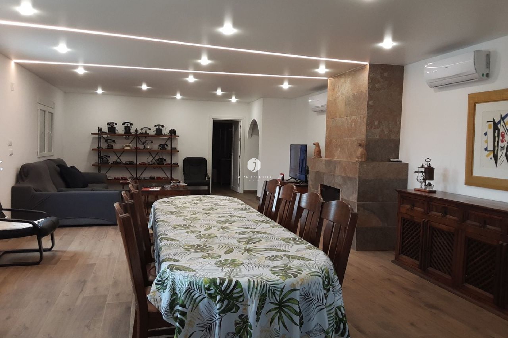 Aus zweiter Hand - Villa -
San Miguel de Salinas - Inland
