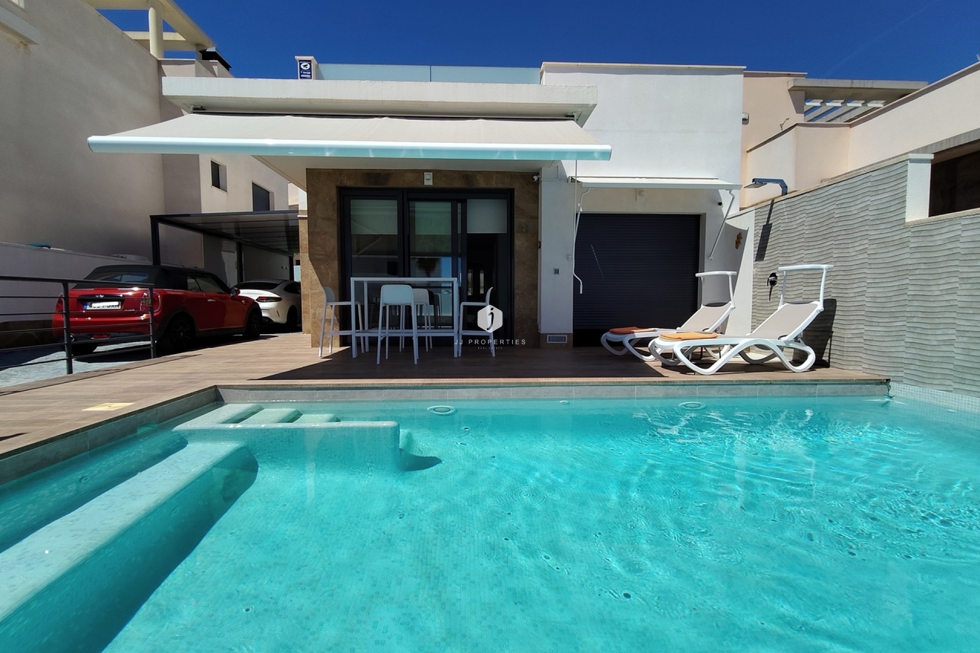 Aus zweiter Hand - Villa -
San Miguel de Salinas - Inland