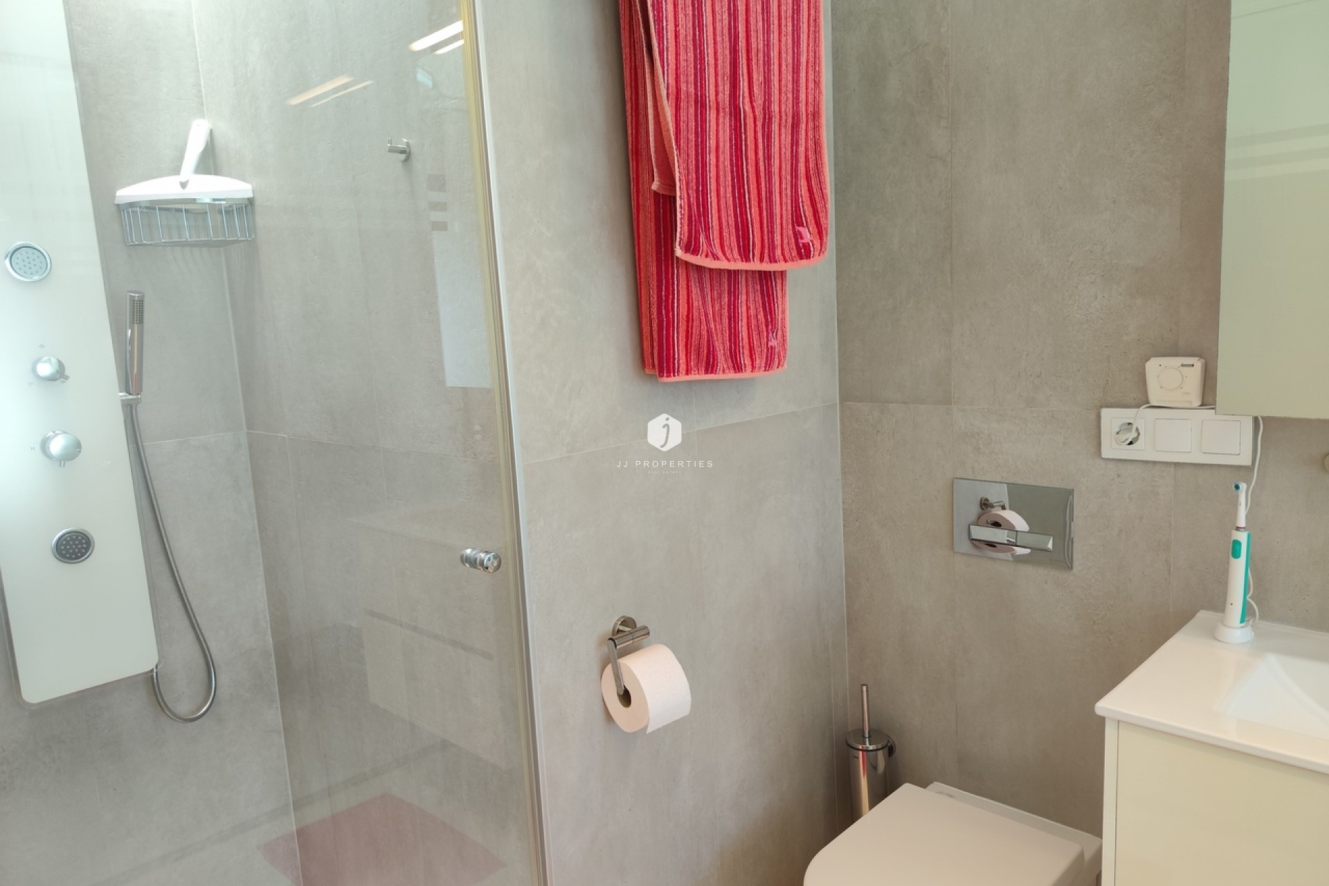 Aus zweiter Hand - Villa -
San Miguel de Salinas - Inland