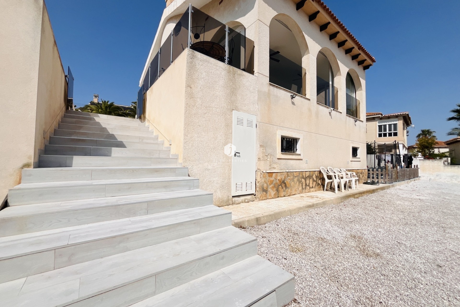 Aus zweiter Hand - Villa -
San Miguel de Salinas - Inland