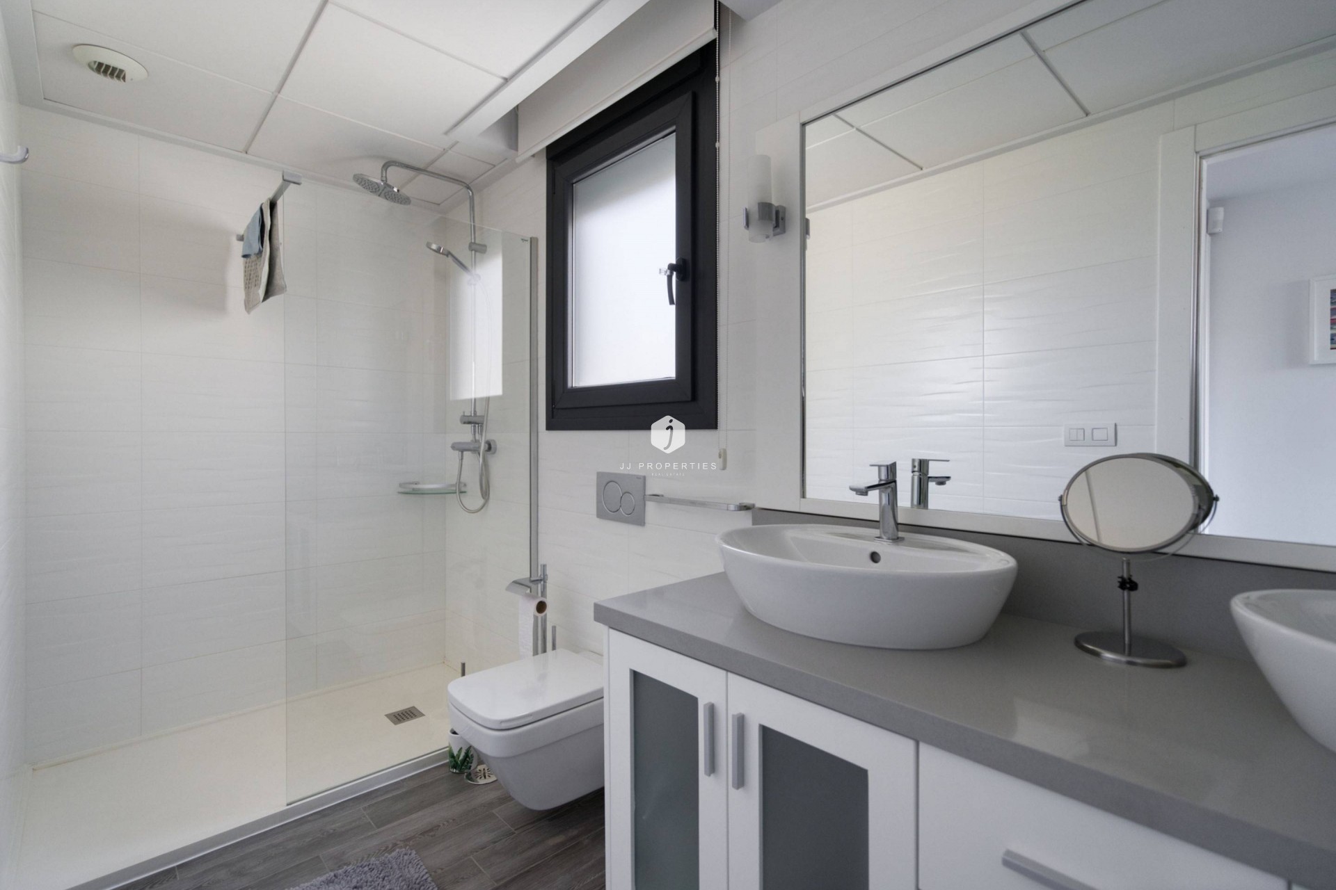 Aus zweiter Hand - Villa -
Torrevieja - Aguas Nuevas 2