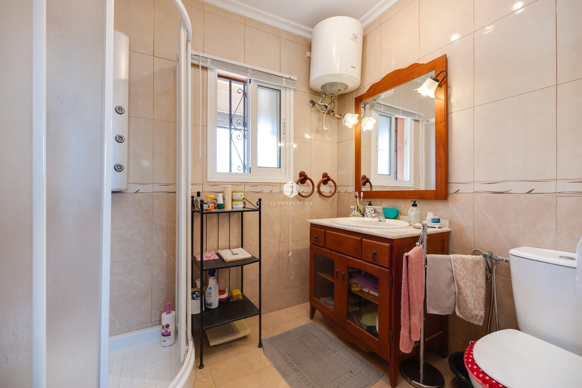 Aus zweiter Hand - Villa -
Torrevieja - aguas nuevas