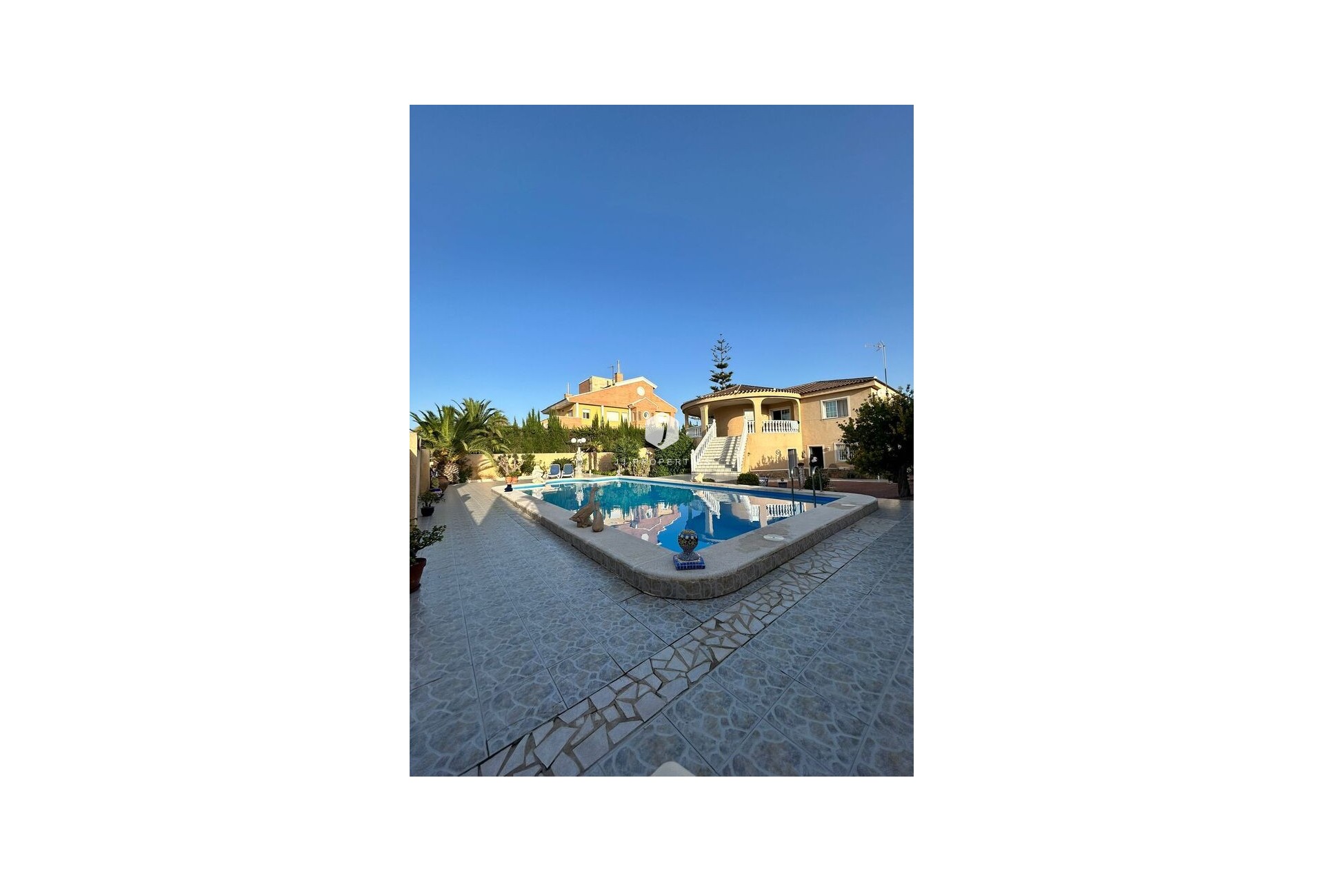 Aus zweiter Hand - Villa -
Torrevieja - aguas nuevas