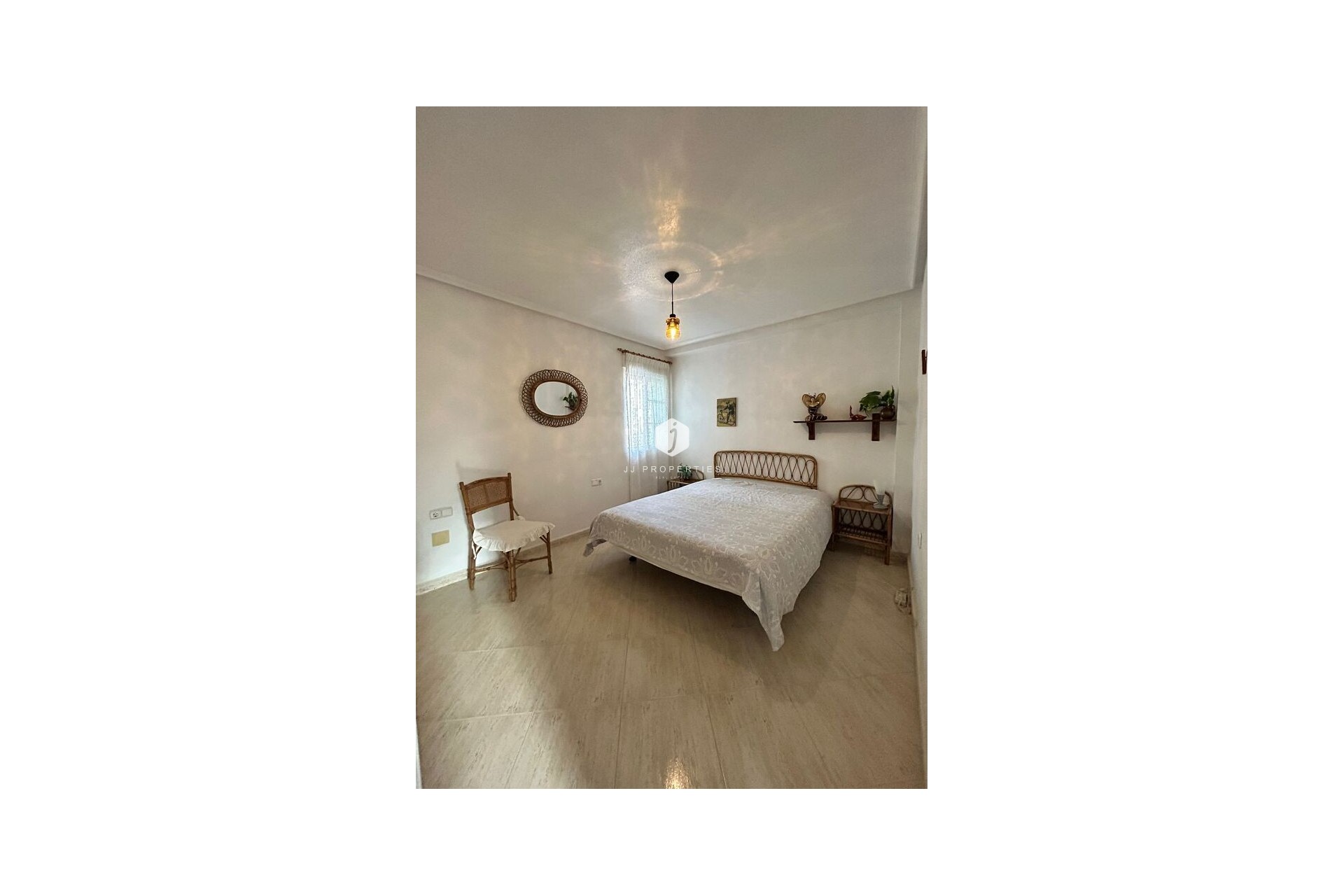 Aus zweiter Hand - Villa -
Torrevieja - aguas nuevas