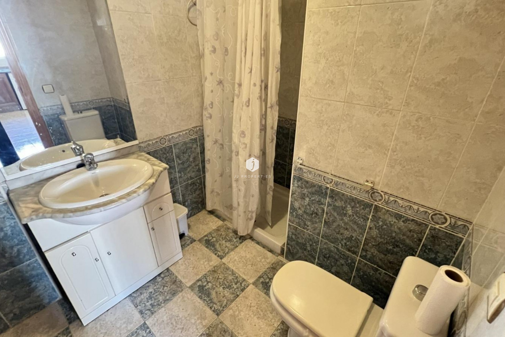 Aus zweiter Hand - Villa -
Torrevieja - aguas nuevas
