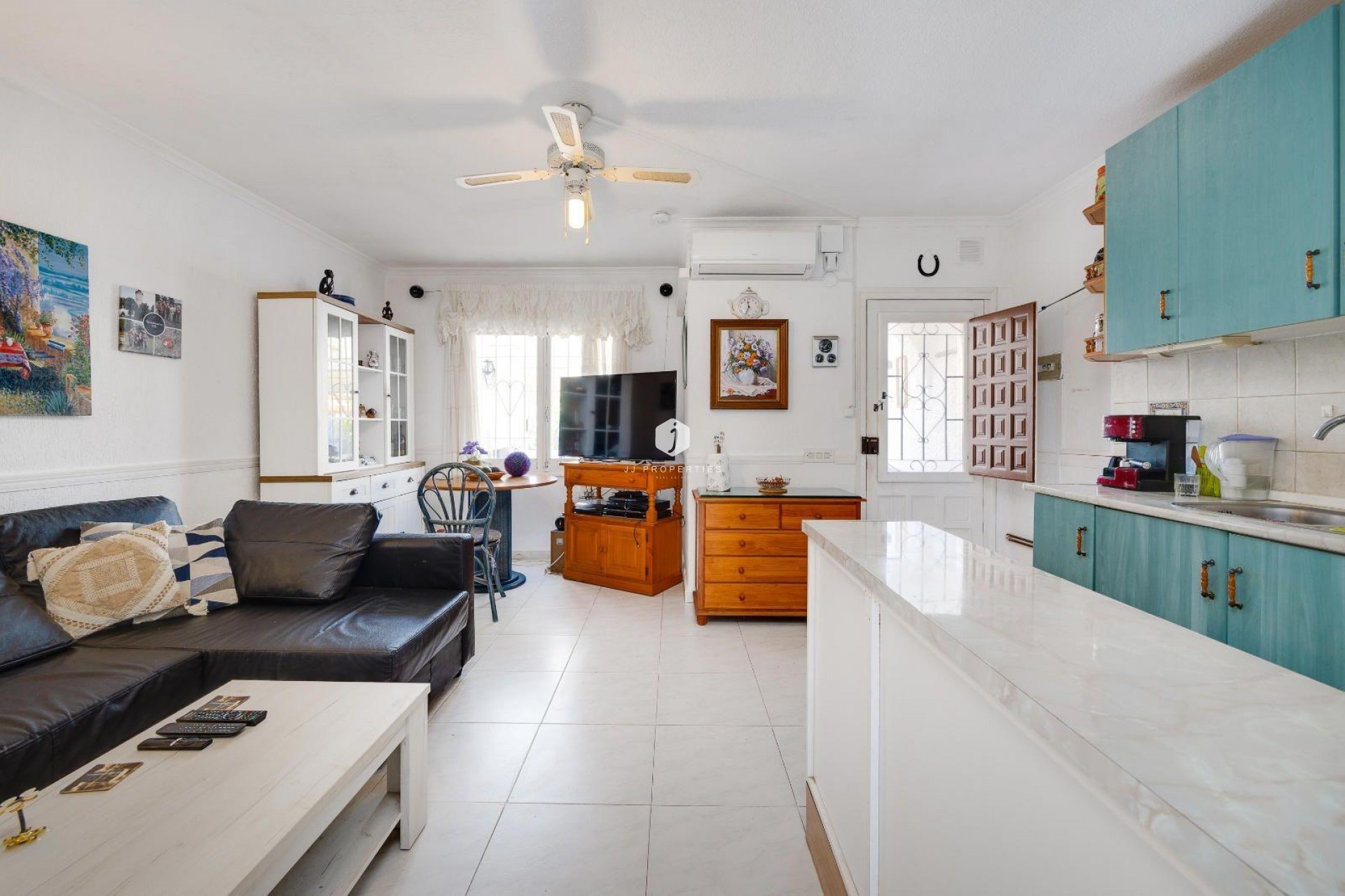 Aus zweiter Hand - Villa -
Torrevieja - Calas blanca