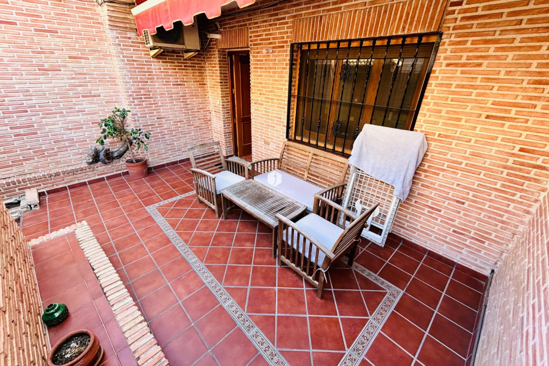 Aus zweiter Hand - Villa -
Torrevieja - Costa Blanca