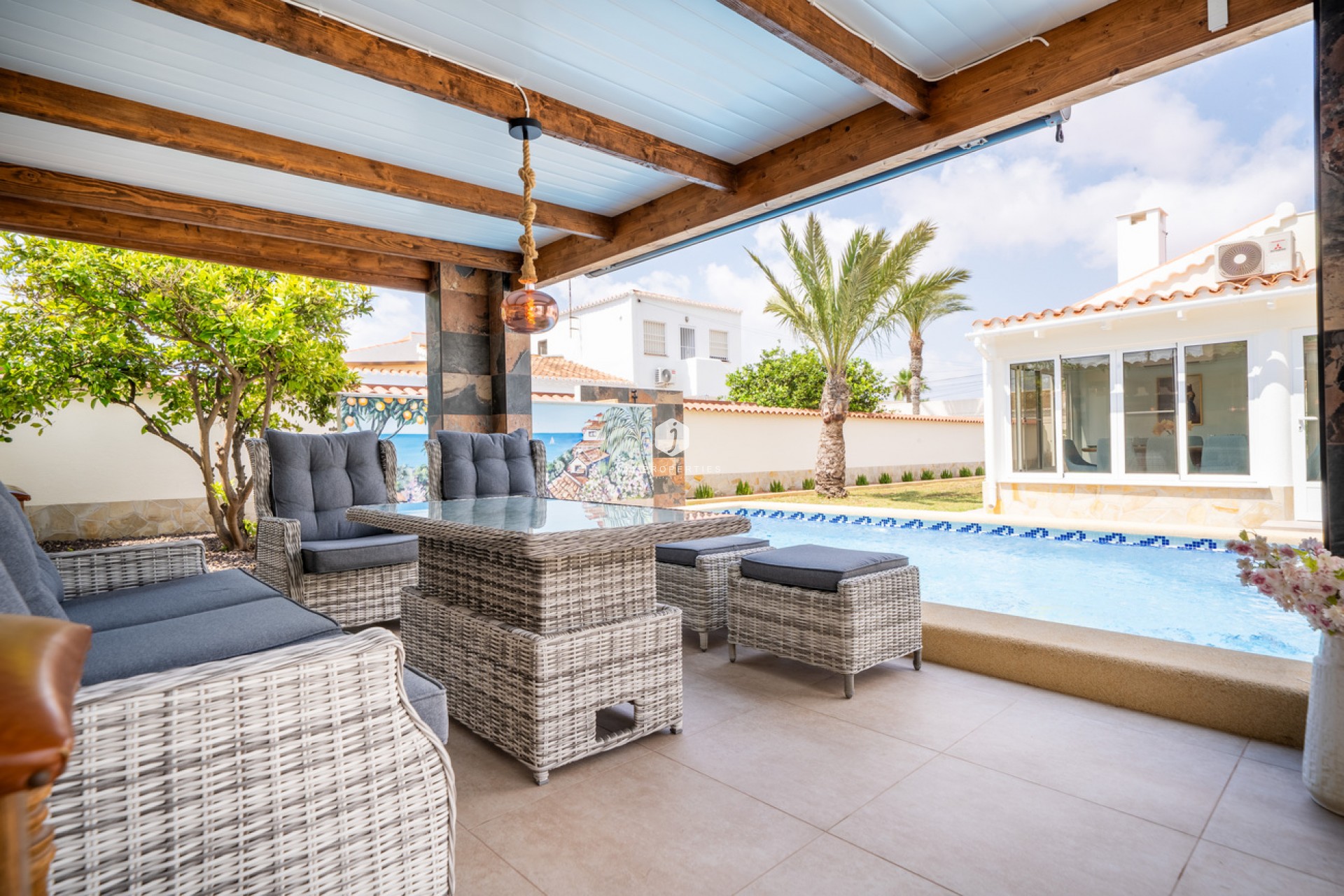Aus zweiter Hand - Villa -
Torrevieja - Costa Blanca